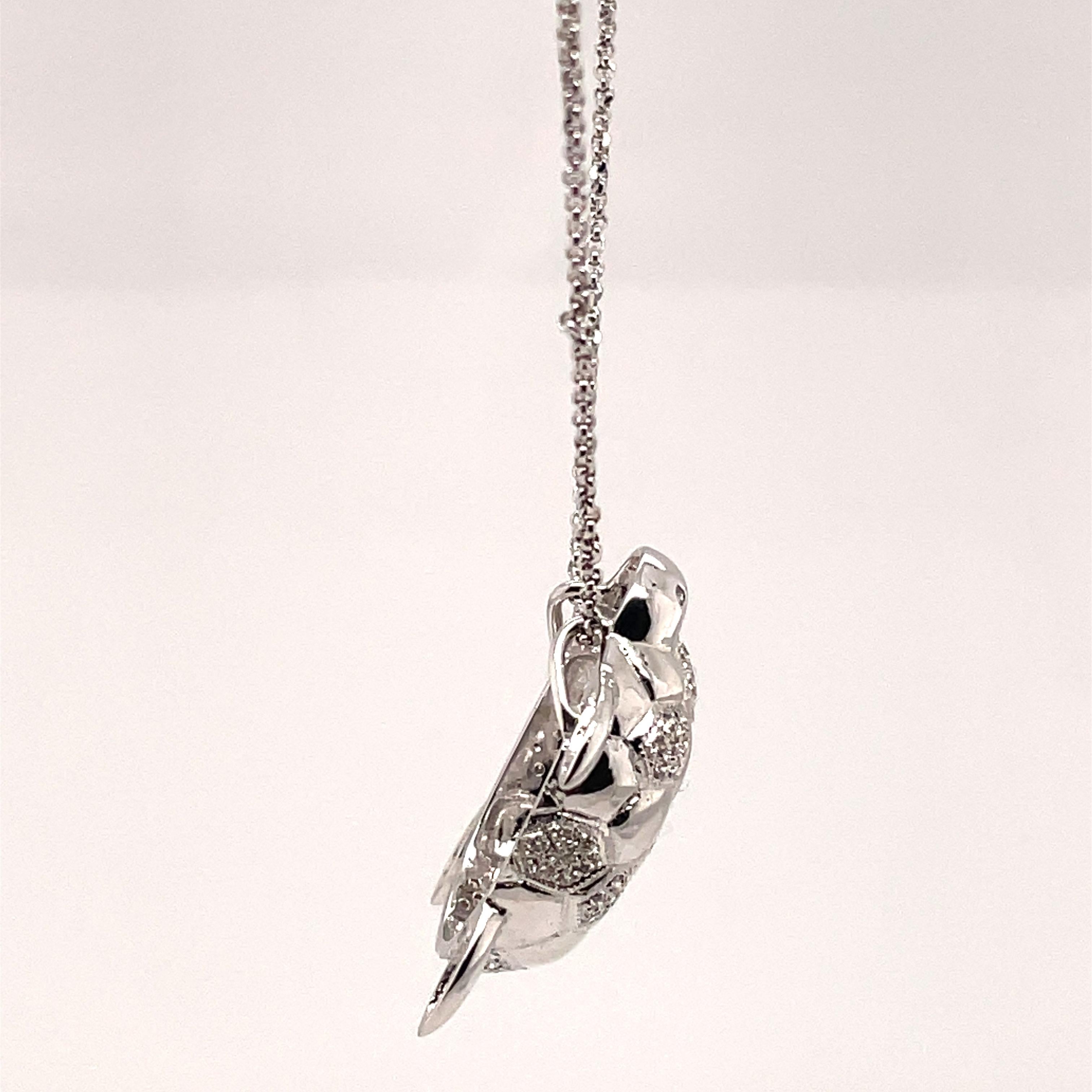 Round Cut 0.43ct Diamond Turtle Pendant Necklace 18k White Gold For Sale