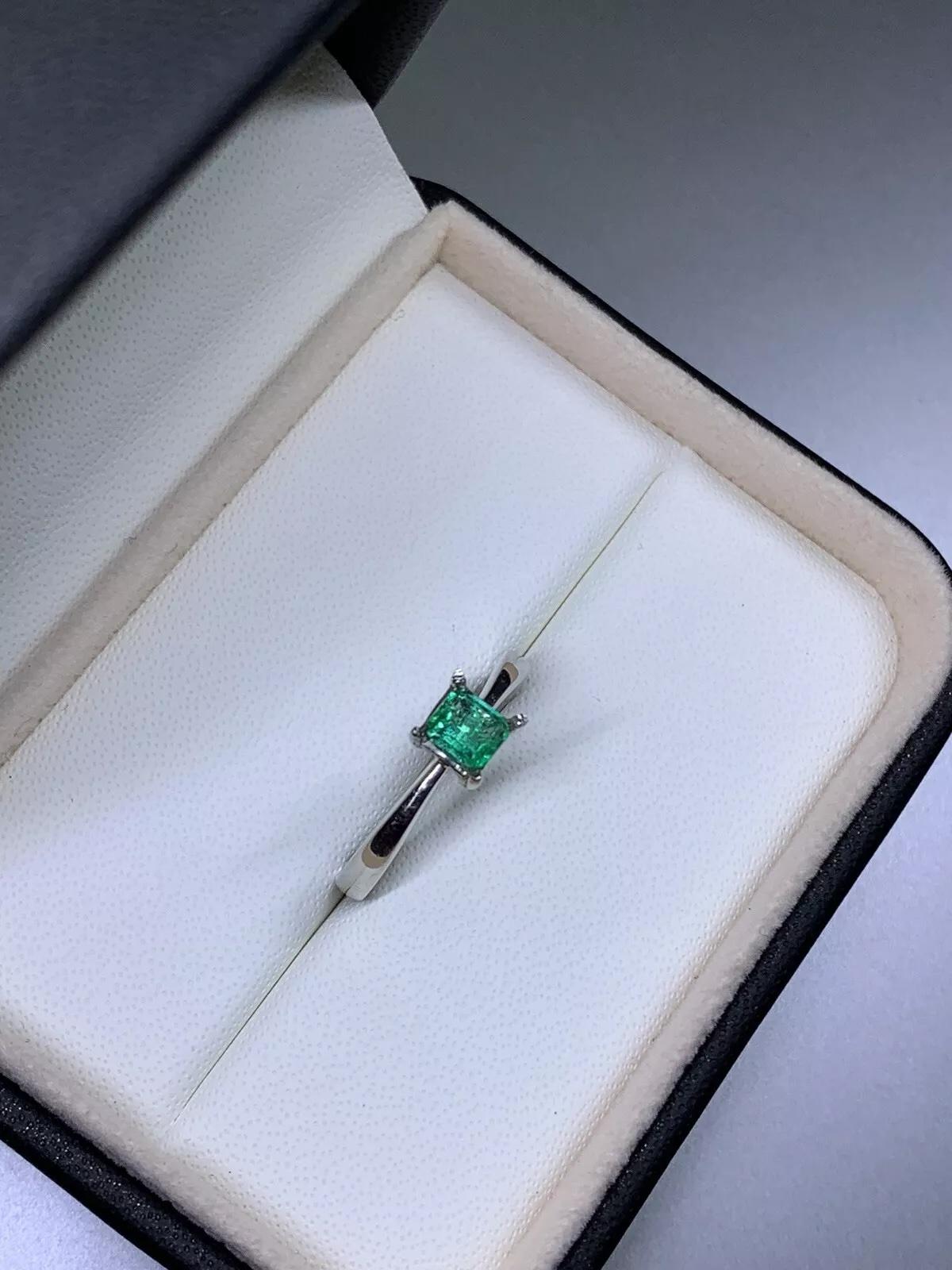Women's 0.43ct Green Emerald Solitaire Engagement Ring In 18ct White Gold For Sale