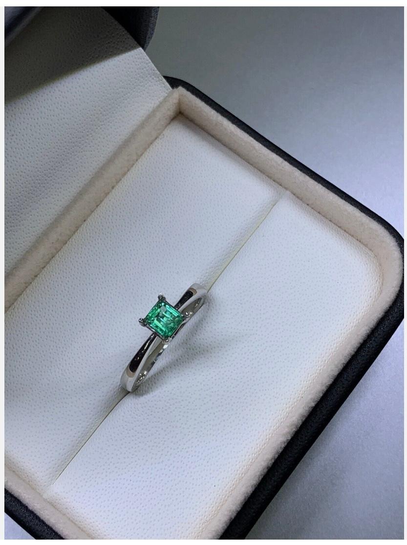 Women's 0.43ct Green Emerald Solitaire Engagement Ring In 18ct White Gold For Sale