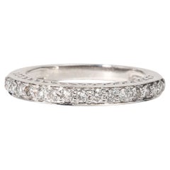 0,43ct Rundschliff-Diamant-Trauring aus 18K Weißgold - Minimalismus für jeden Tag