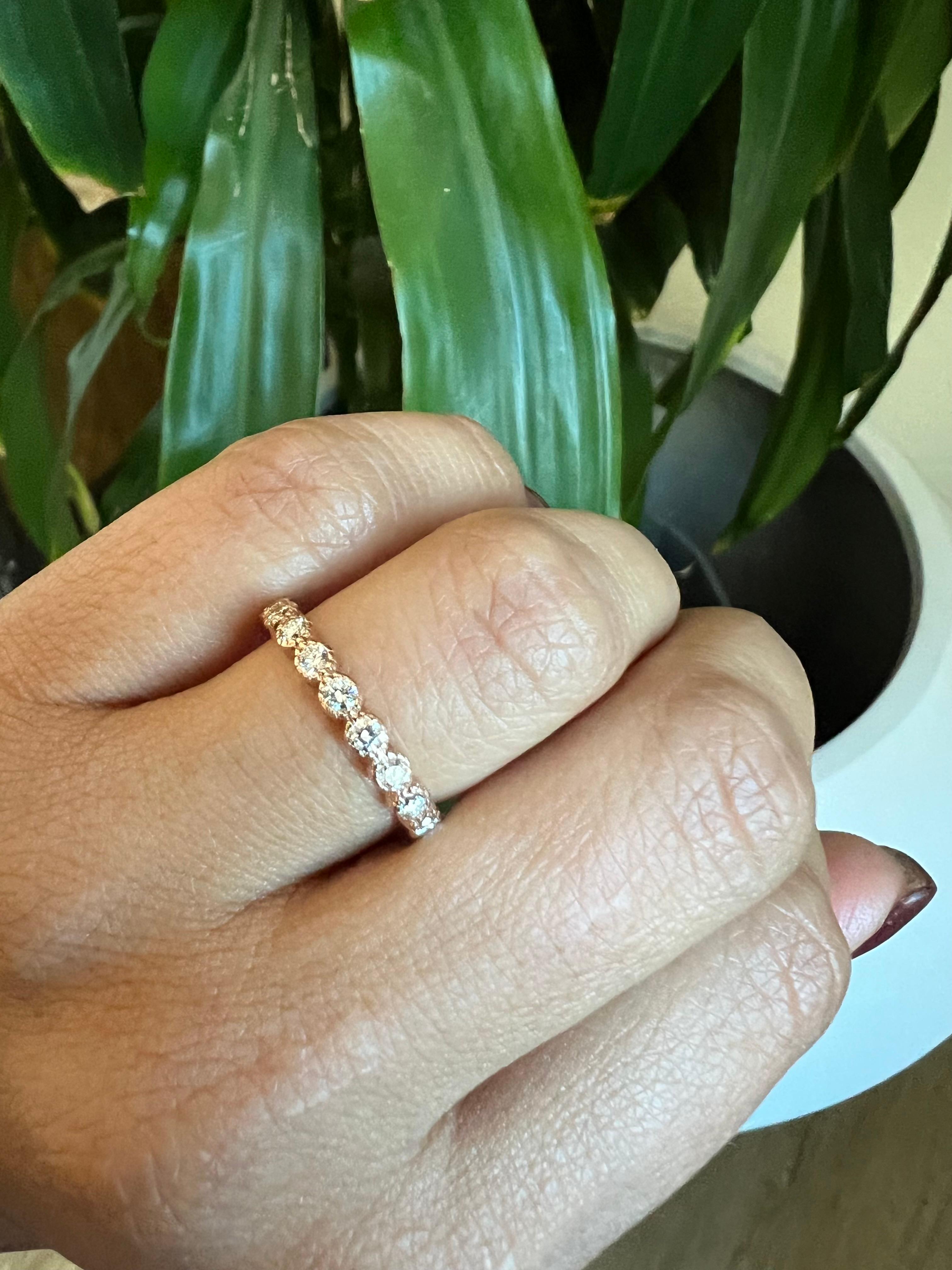 Round Cut 0.44 Carat Diamond 14 Karat Rose Gold Band For Sale