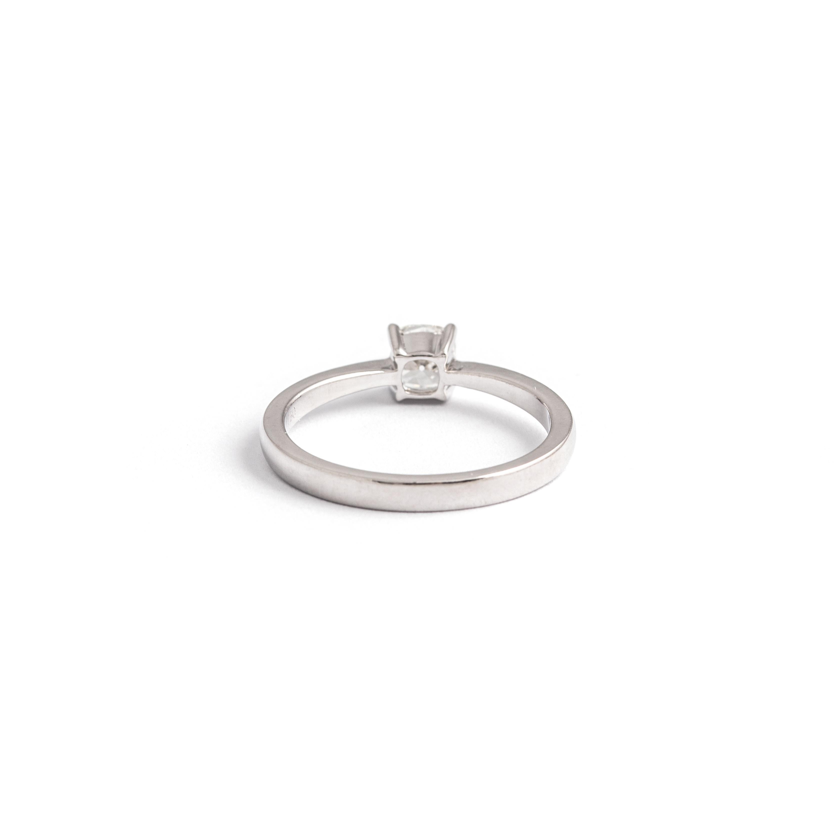 Women's or Men's 0.44 Carat Diamond Solitaire White Gold Ring For Sale
