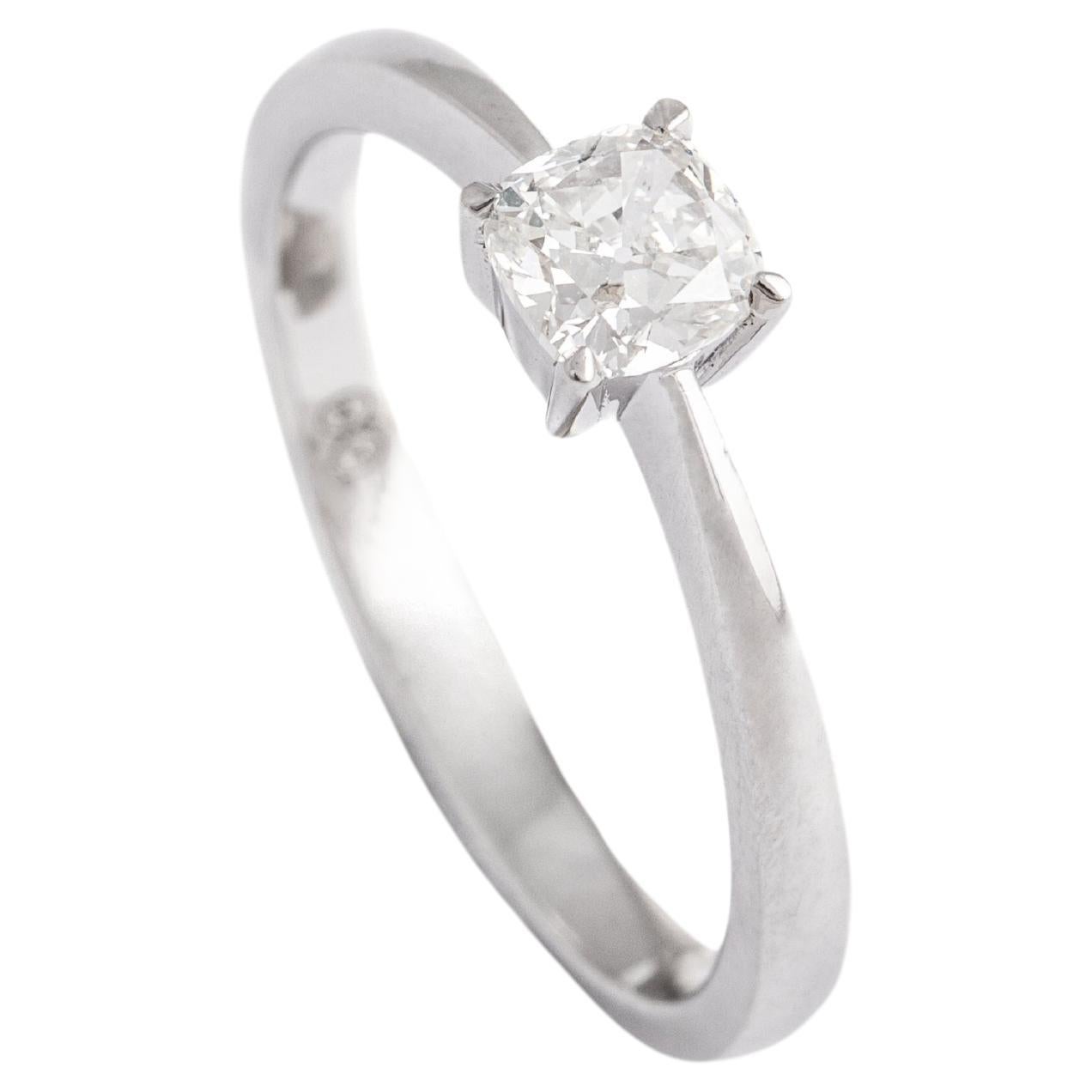 Anello in oro bianco con solitario di diamanti da 0,44 carati