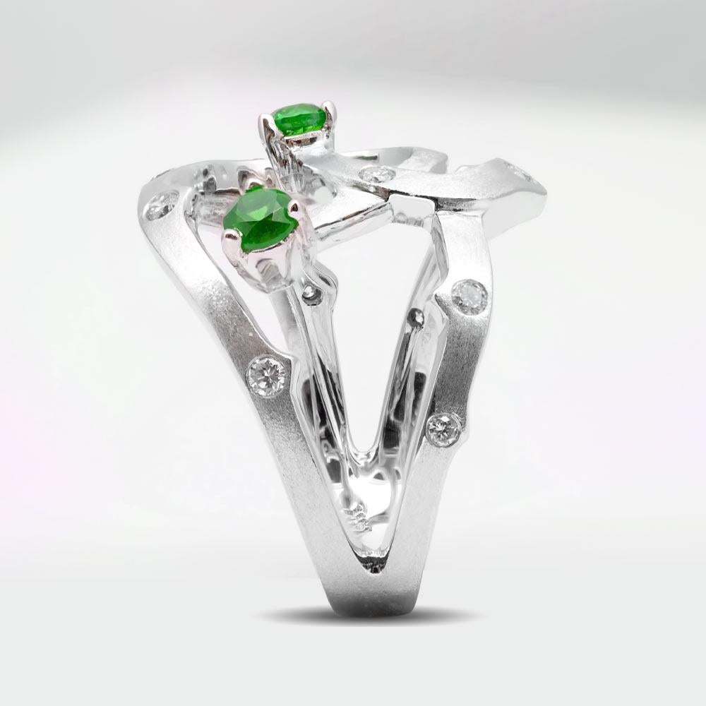 0.44 Carat Natural Russian Demantoid Garnet Diamond 14K White Gold Ring In New Condition For Sale In Los Angeles, CA