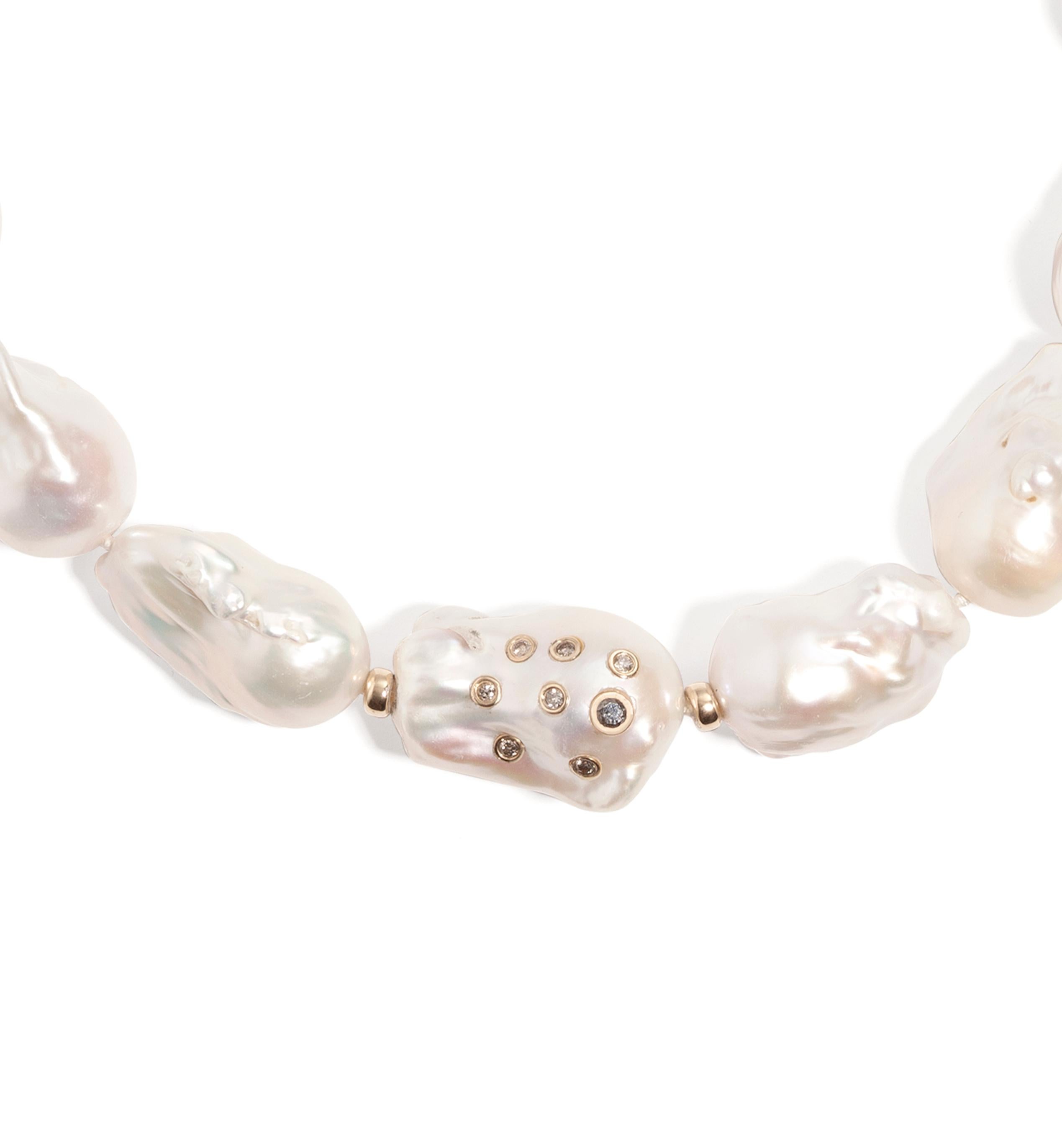Contemporary 0.44 Carat Salt and Pepper Diamond Large Baroque Pearl Strand Necklace For Sale