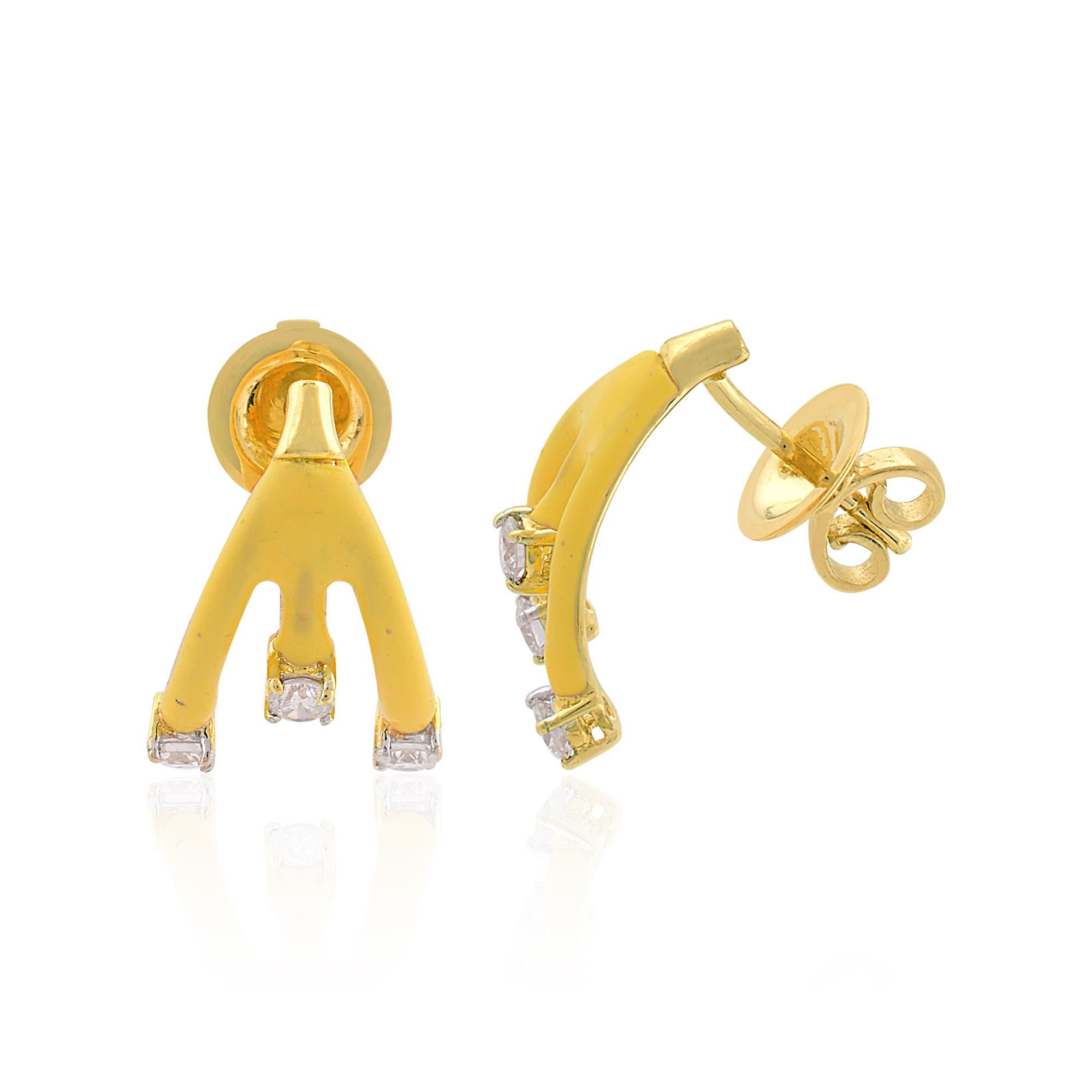 Codice articolo :- SEE-1584
Peso lordo: 3.87 gm
Oro giallo massiccio 18k Peso :- 3,78 gm
Peso del diamante naturale :- 0,44 Carati  (DIAMANTE DI PUREZZA MEDIA SI1-SI2 E COLORE H-I)
Lunghezza orecchini :- 18 mm