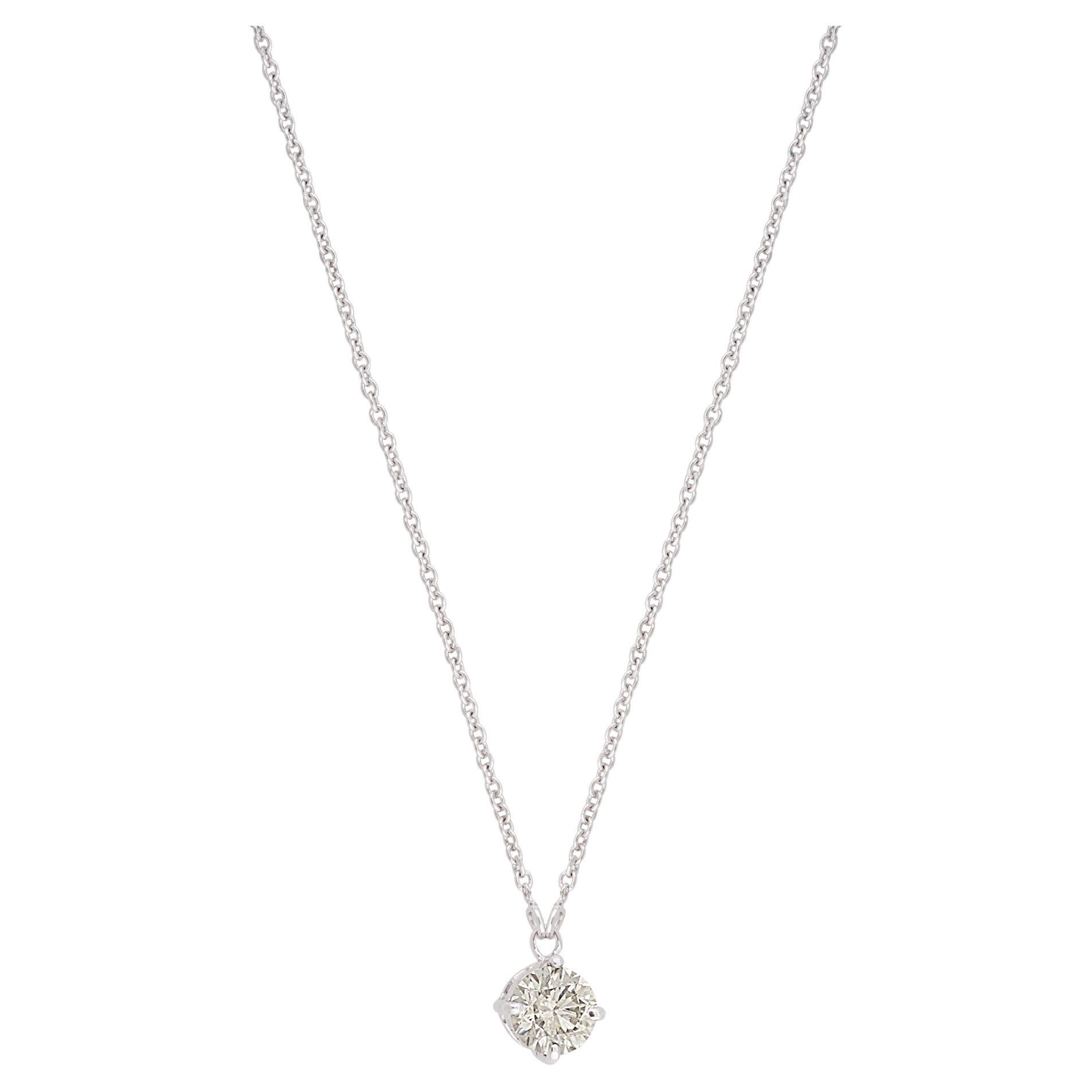Collier pendentif à breloque solitaire en or blanc 10 carats avec diamants 0,44 carat SI/HI