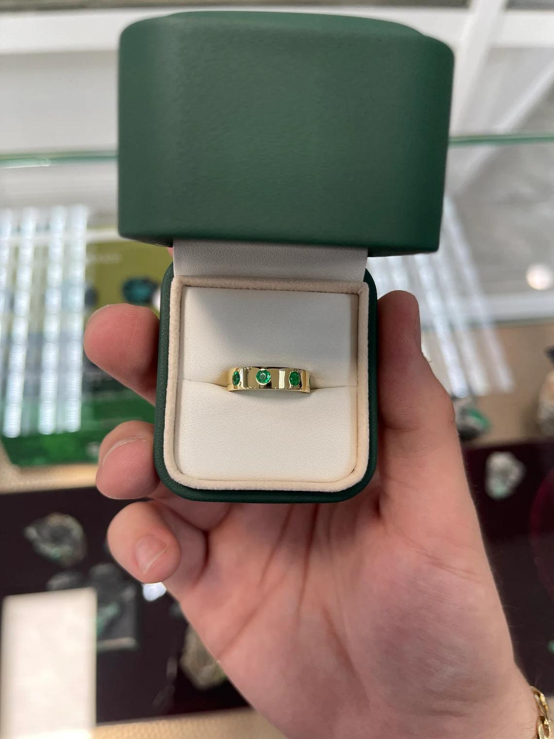 0.50tcw 18K Colombian Emerald-Round Cut Gold 5mm Natural Emerald Band Stack Ring For Sale 2
