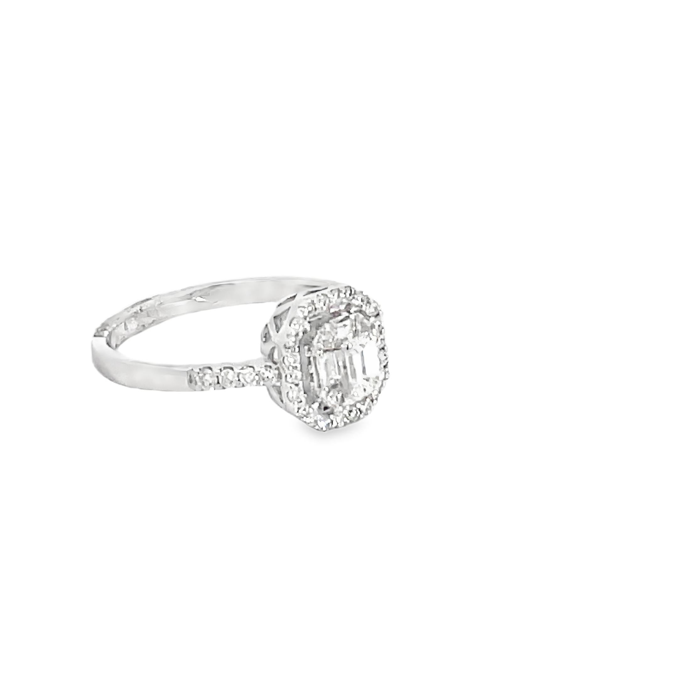 0.45 Karat Diamant-Cluster-Ring mit Smaragdschliff (Baguetteschliff) im Angebot