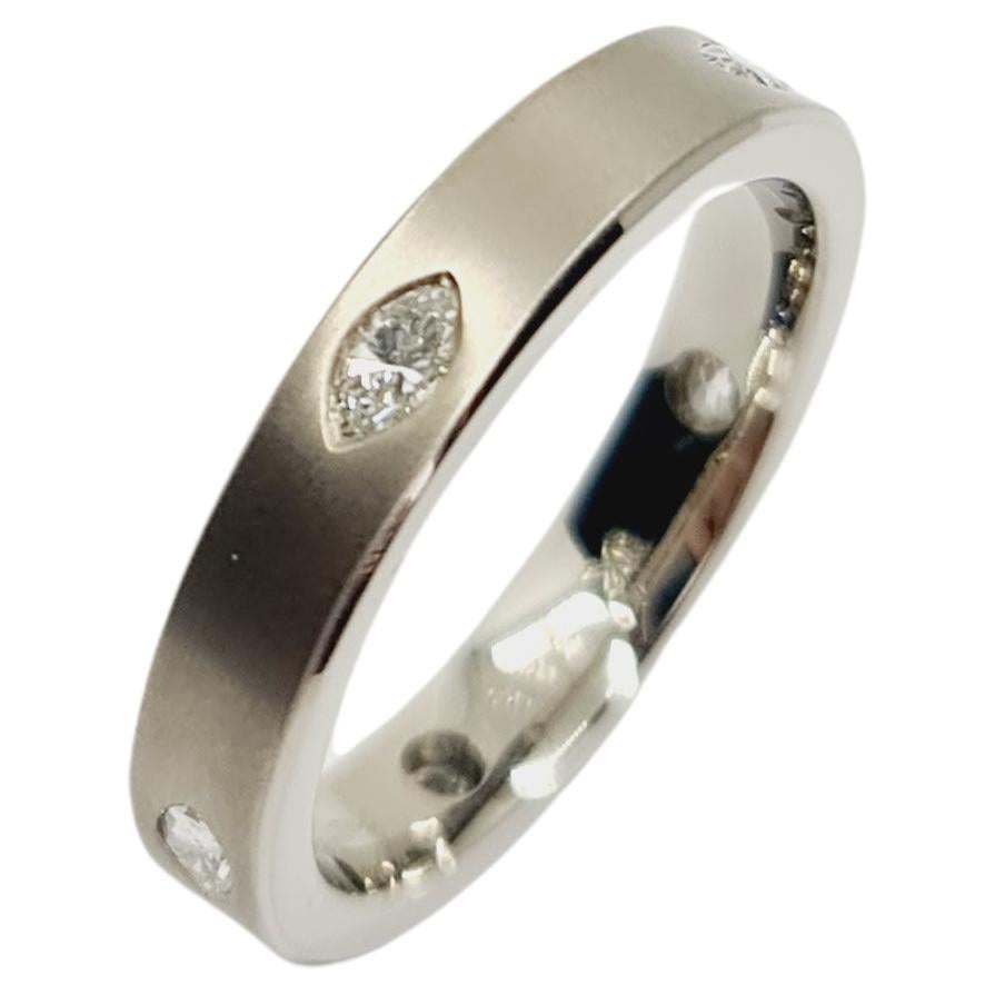 0.45 Carat Diamond Ring G/VVS2 14k White Gold, 5 Marquise/Navette Cut Diamonds For Sale