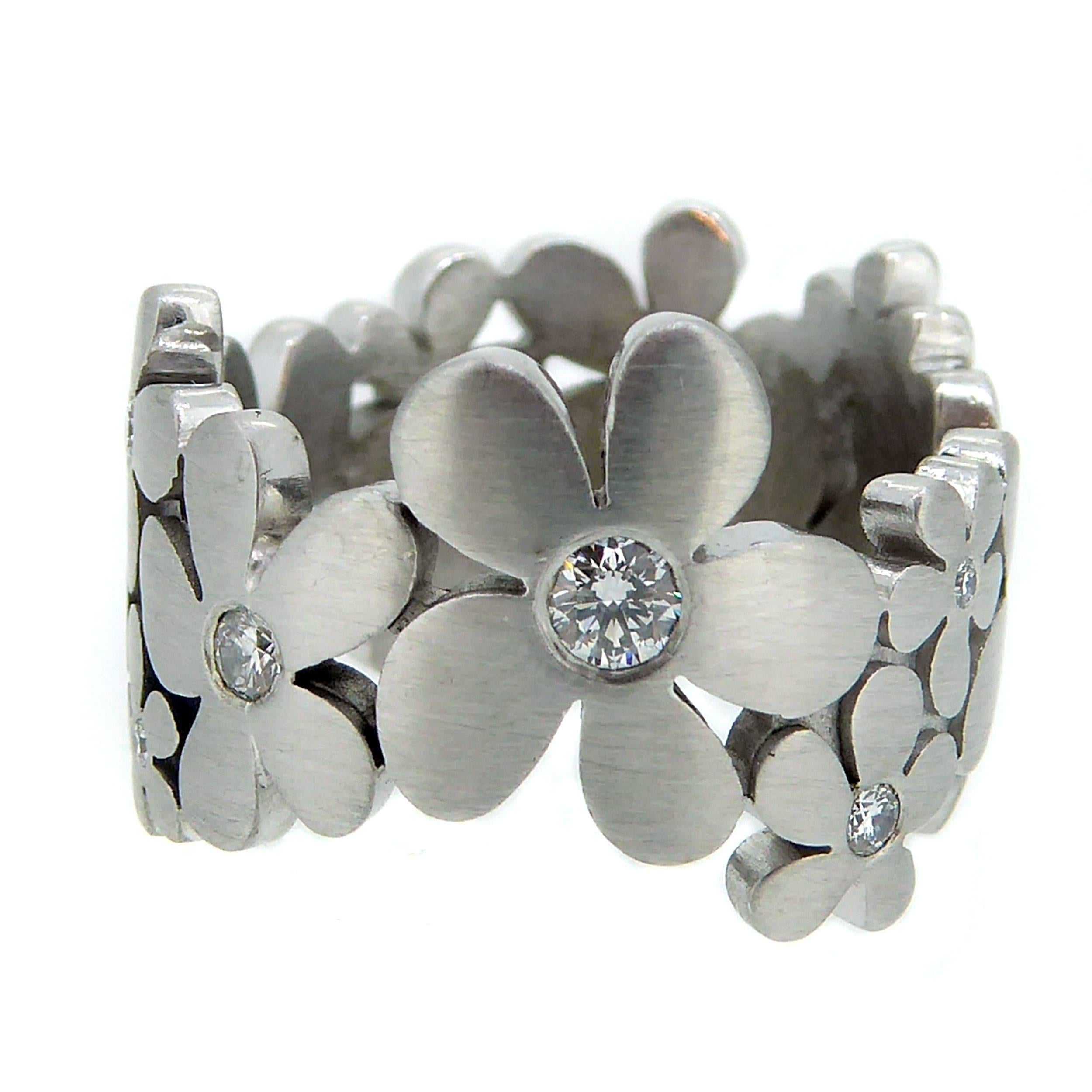 0.45 Carat Diamond Set Ring, Daisy Flower Band, 18 Carat Gold, circa ...