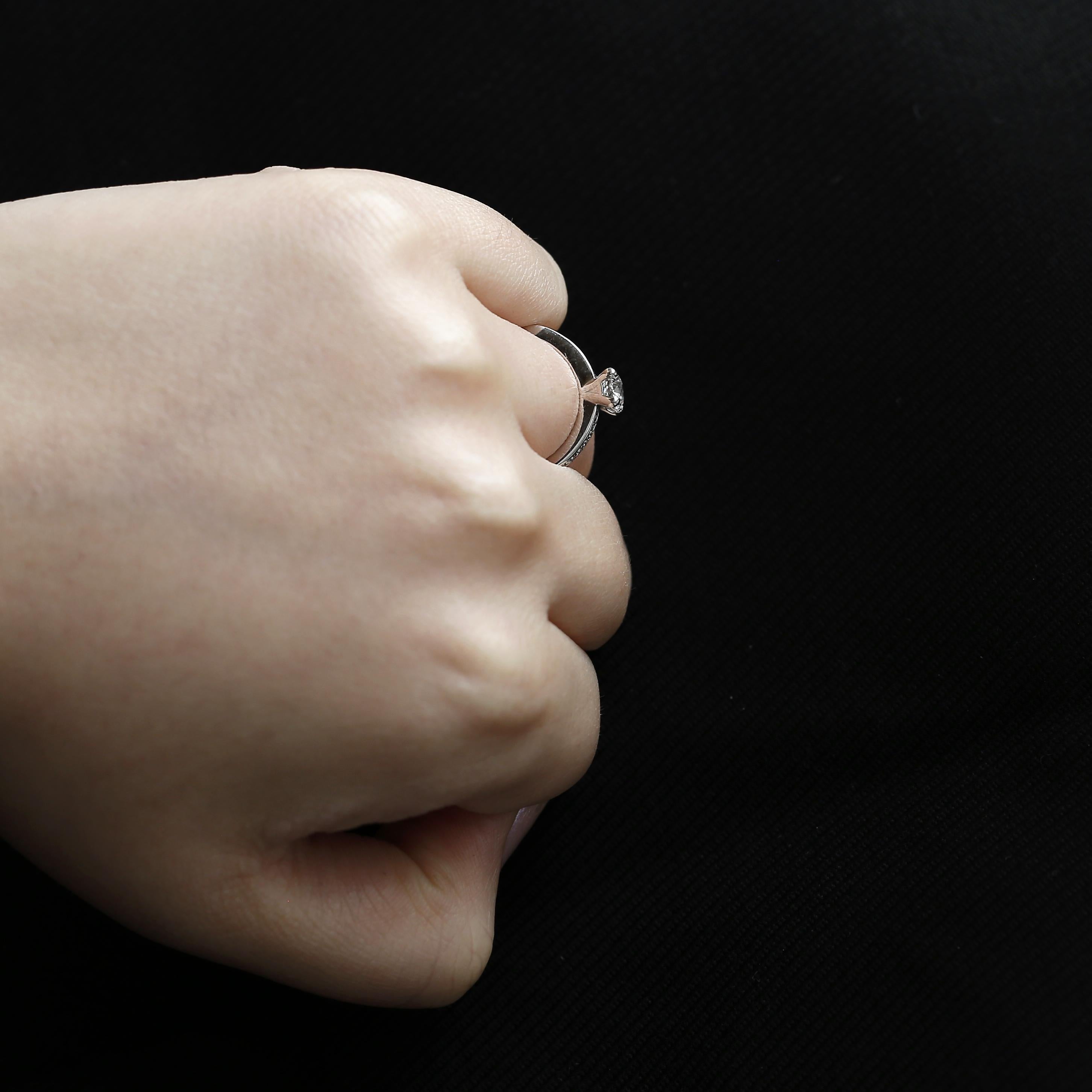 0.45 Karat Diamant Solitär-Ring im Angebot 2