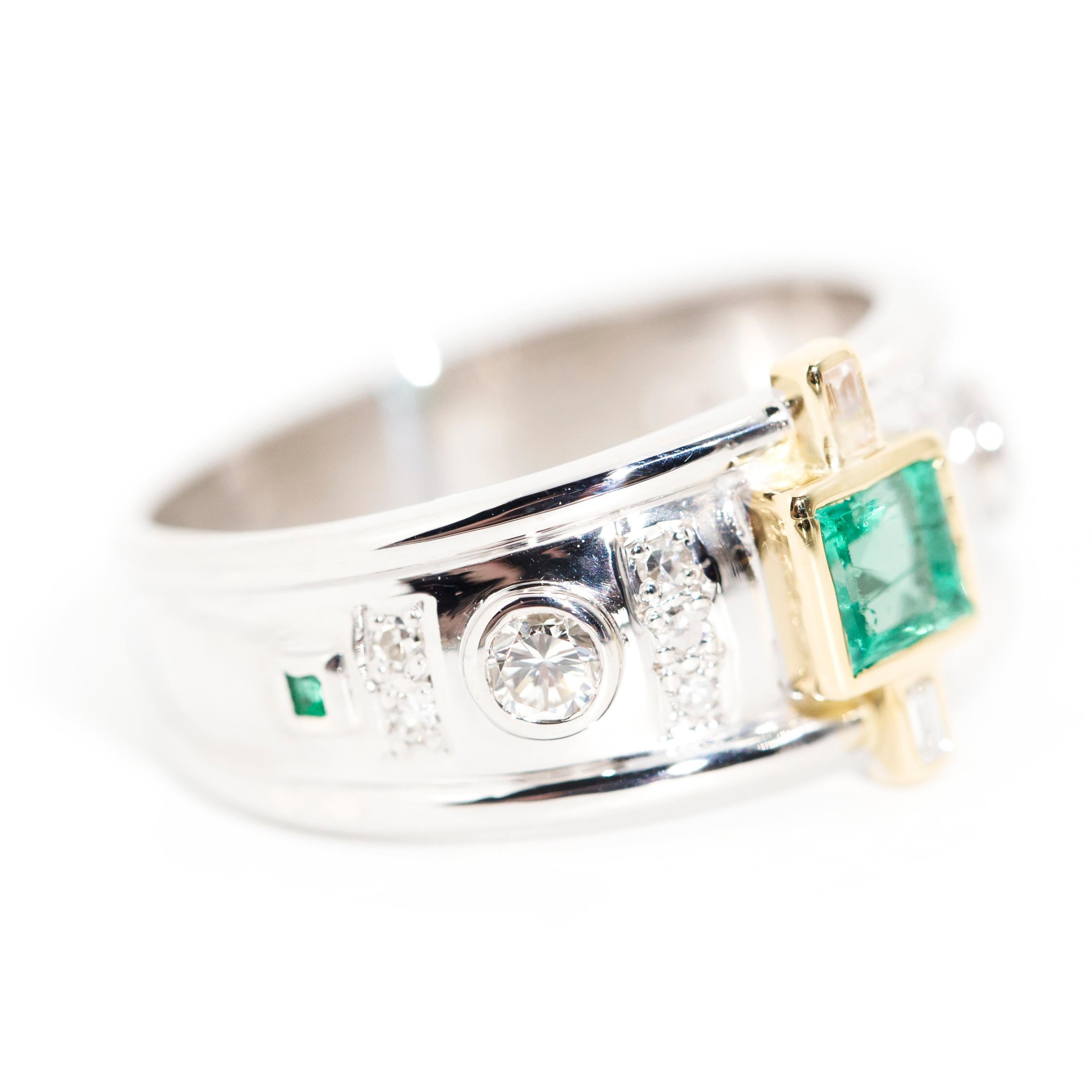 Square Cut 0.45 Carat Green Natural Emerald Diamond Vintage Men's Ring in 9 Carat Gold