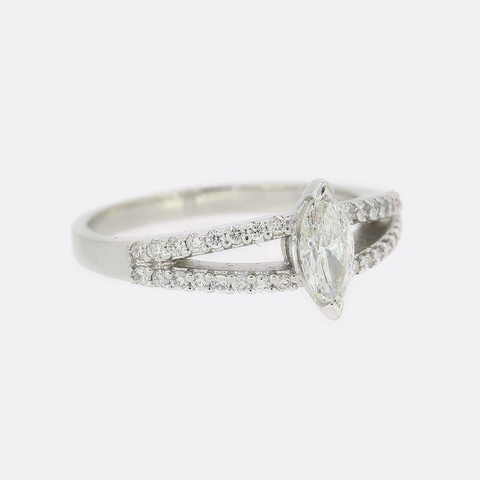 Women's 0.45 Carat Marquise Cut Diamond Ring For Sale