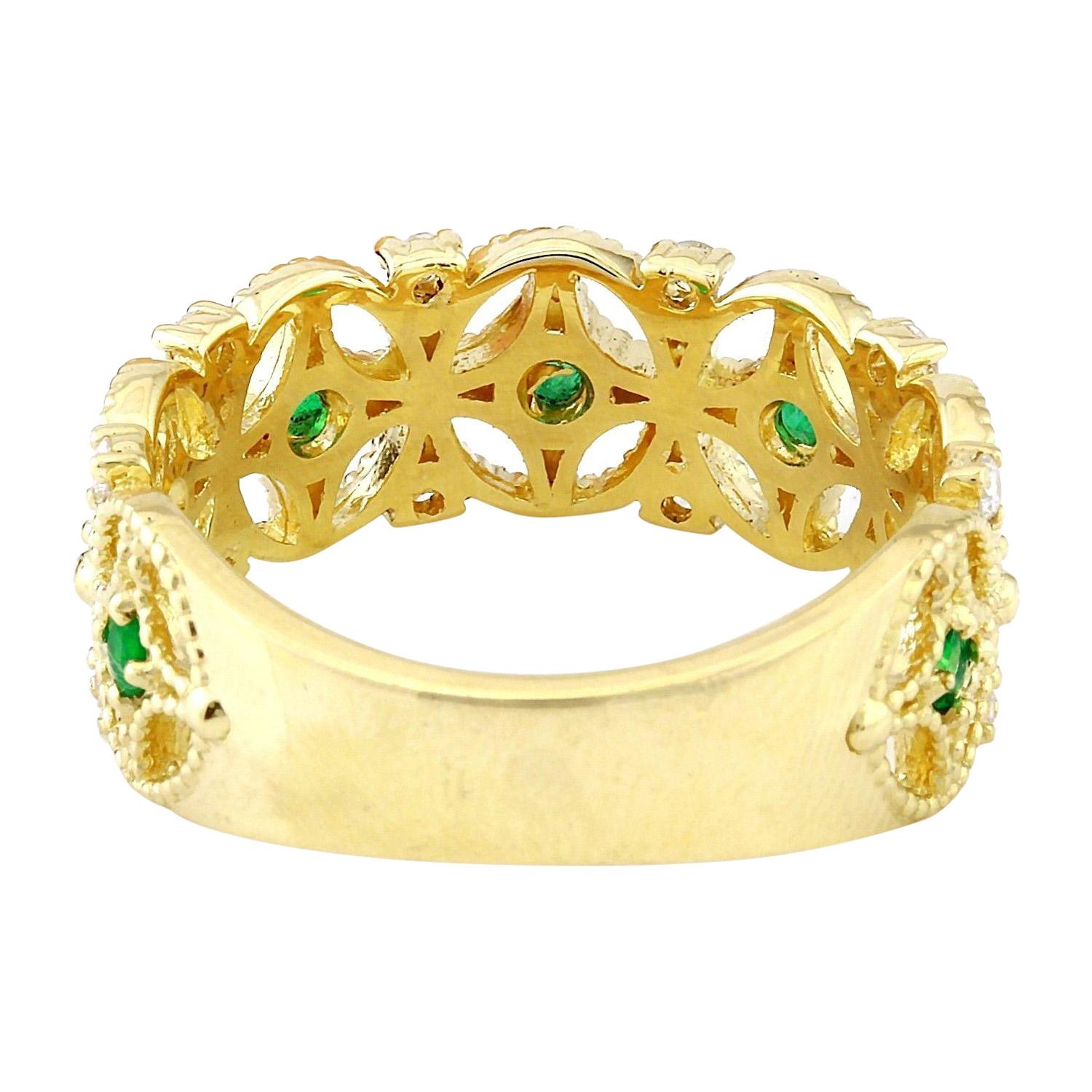 Round Cut Emerald Diamond Ring In 14 Karat Solid Yellow Gold  For Sale
