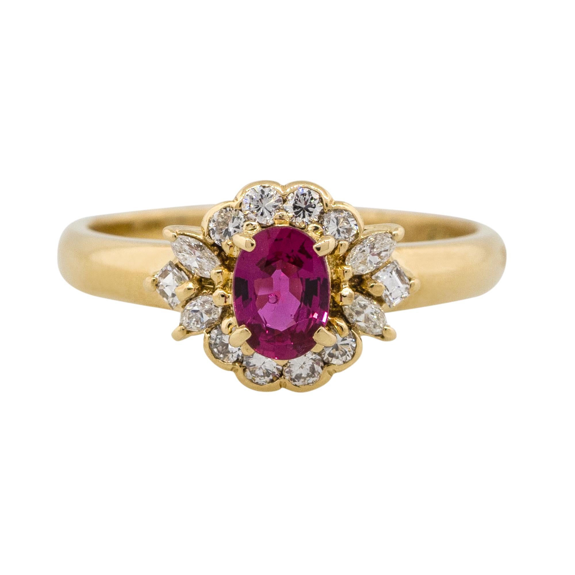 MATERIAL: 18k Gelbgold
Edelstein-Details: Ca. 0,45ctw oval geformt Ruby Zentrum Edelstein
Details der Diamanten: Ca. 0,39 ct. rund und marquise geschliffene Diamanten. Die Diamanten haben eine Farbe von G/H und eine Reinheit von VS.
Ringgröße: