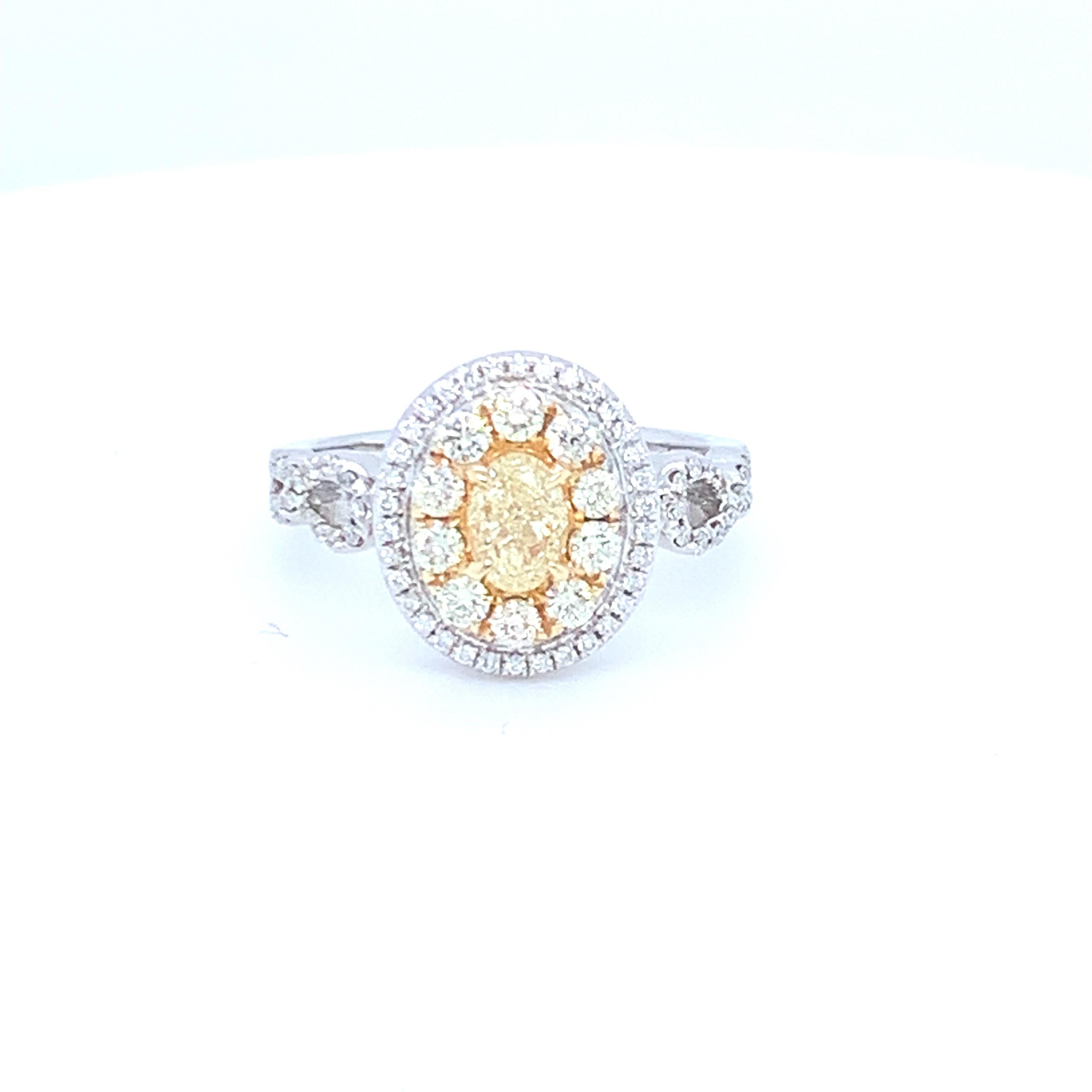 0,45 quilates Diamante Amarillo Ovalado Diamante Blanco Halo Anillo engastado en oro de 14 quilates en venta 9