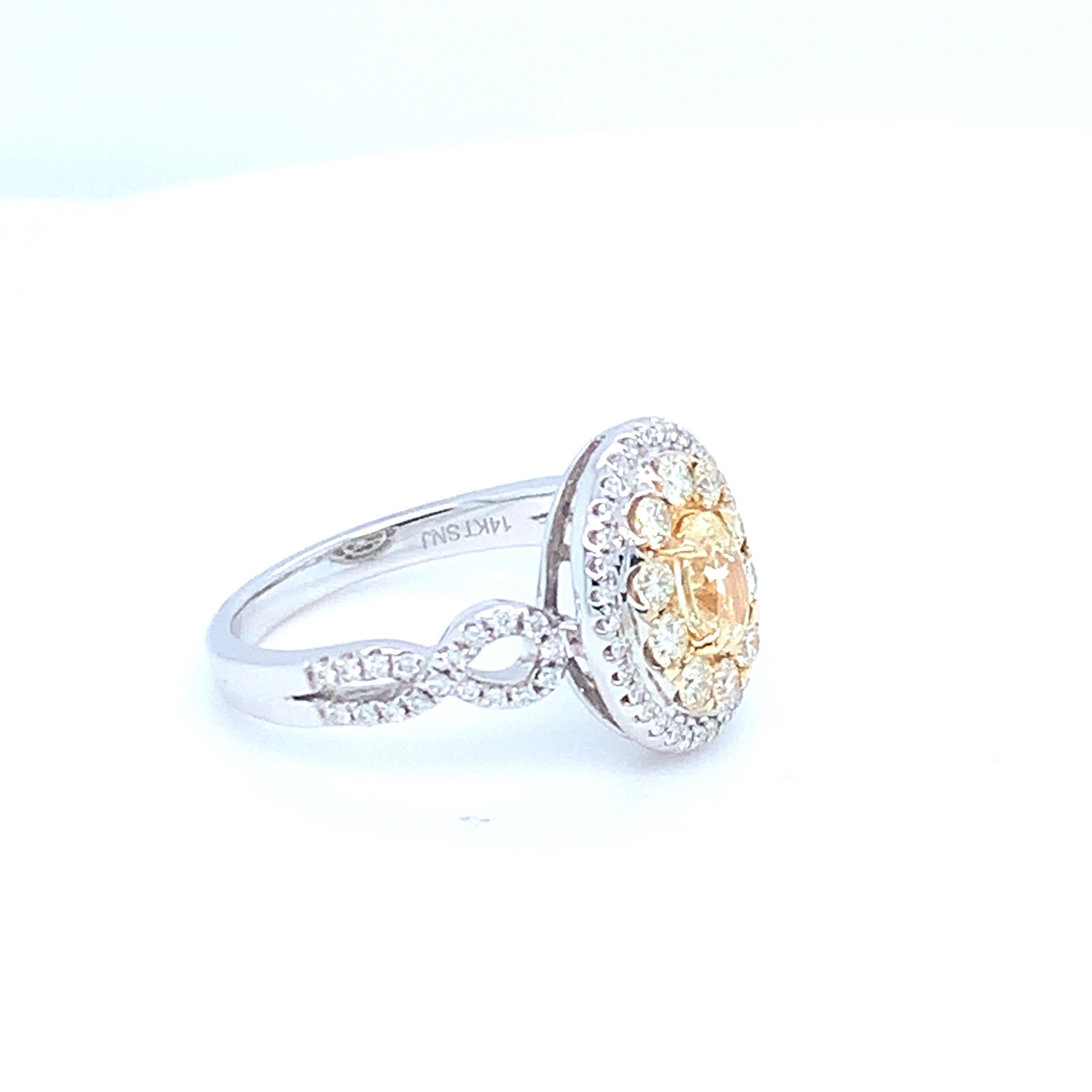 De las mujeres 0,45 quilates Diamante Amarillo Ovalado Diamante Blanco Halo Anillo engastado en oro de 14 quilates en venta