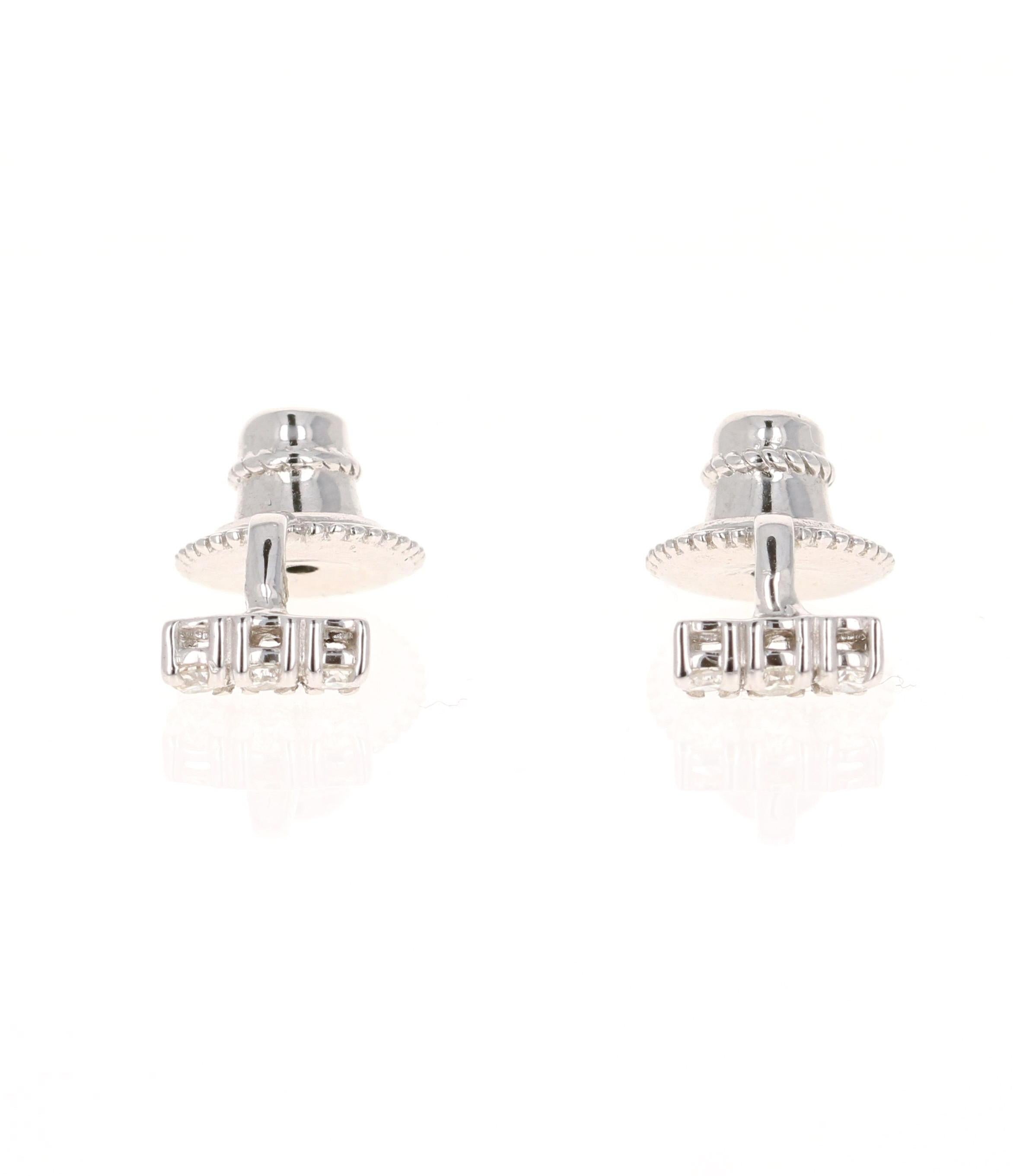 0.45 Carat Round Cut Diamond 14 Karat White Gold Ear Crawler Earrings In New Condition For Sale In Los Angeles, CA