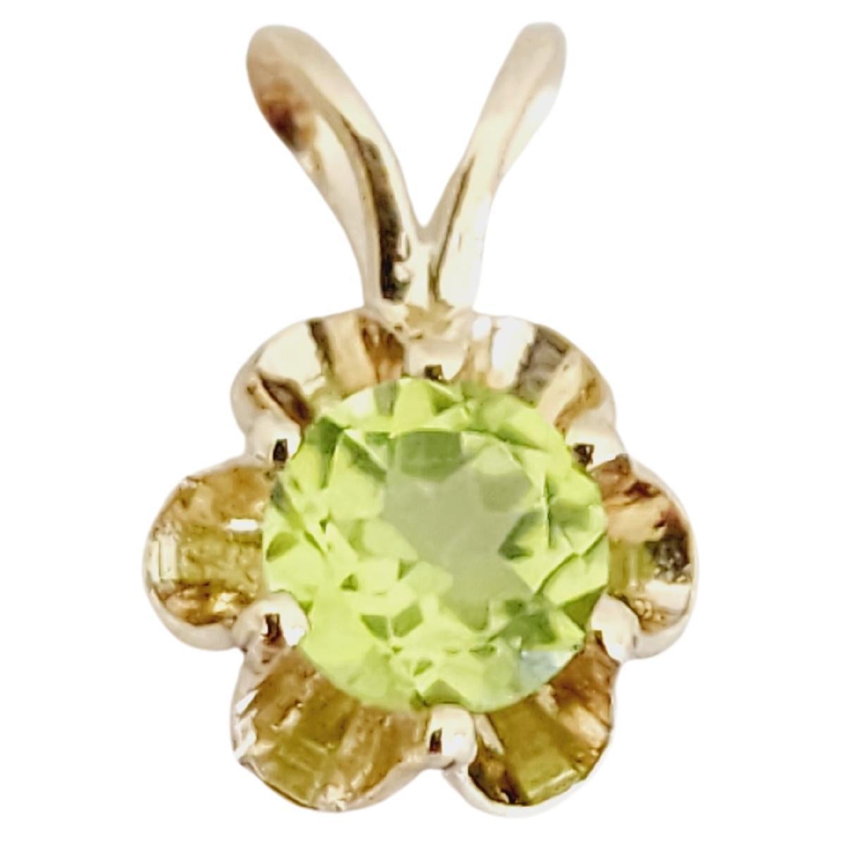 0.45 Carat Round Peridot Pendant 14 Karat Yellow Gold For Sale