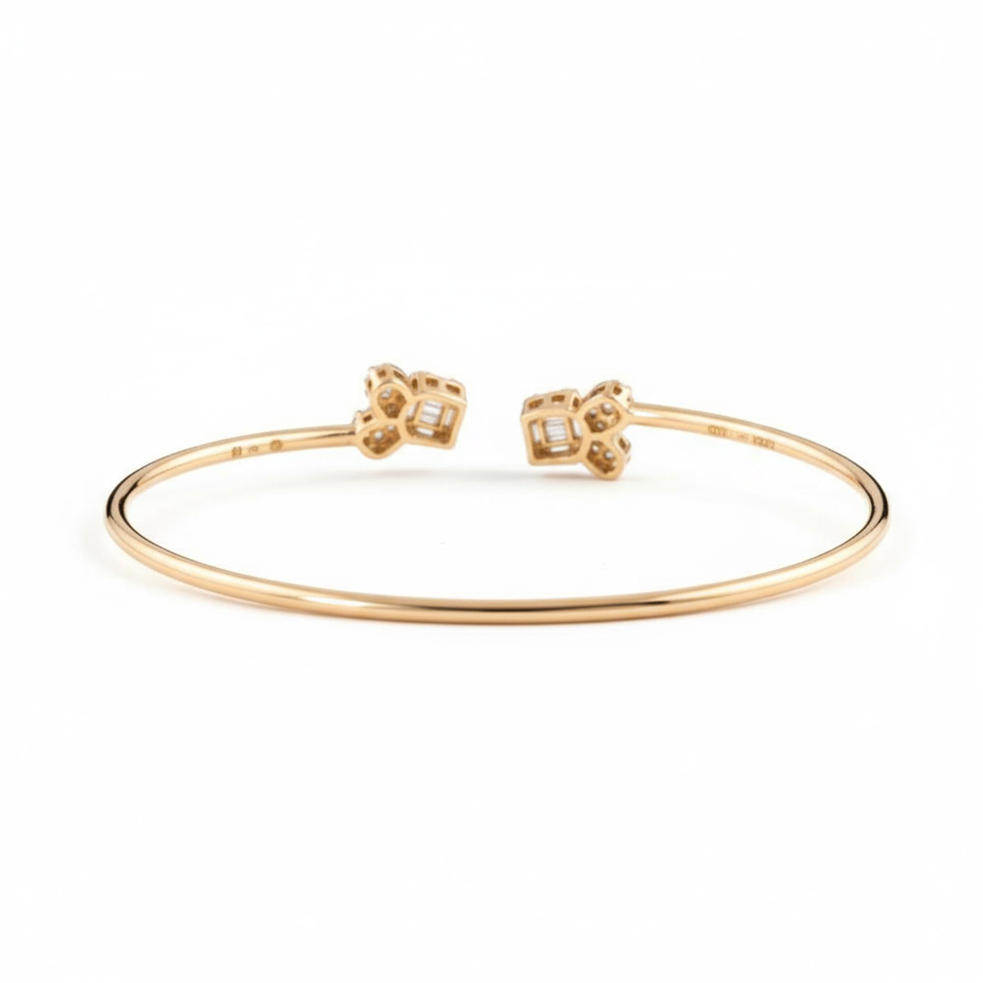 Moderno 0,45 Carati SI Chiarezza HI Colore Diamante Bracciale Bangle Oro Rosa 18 Carati in vendita