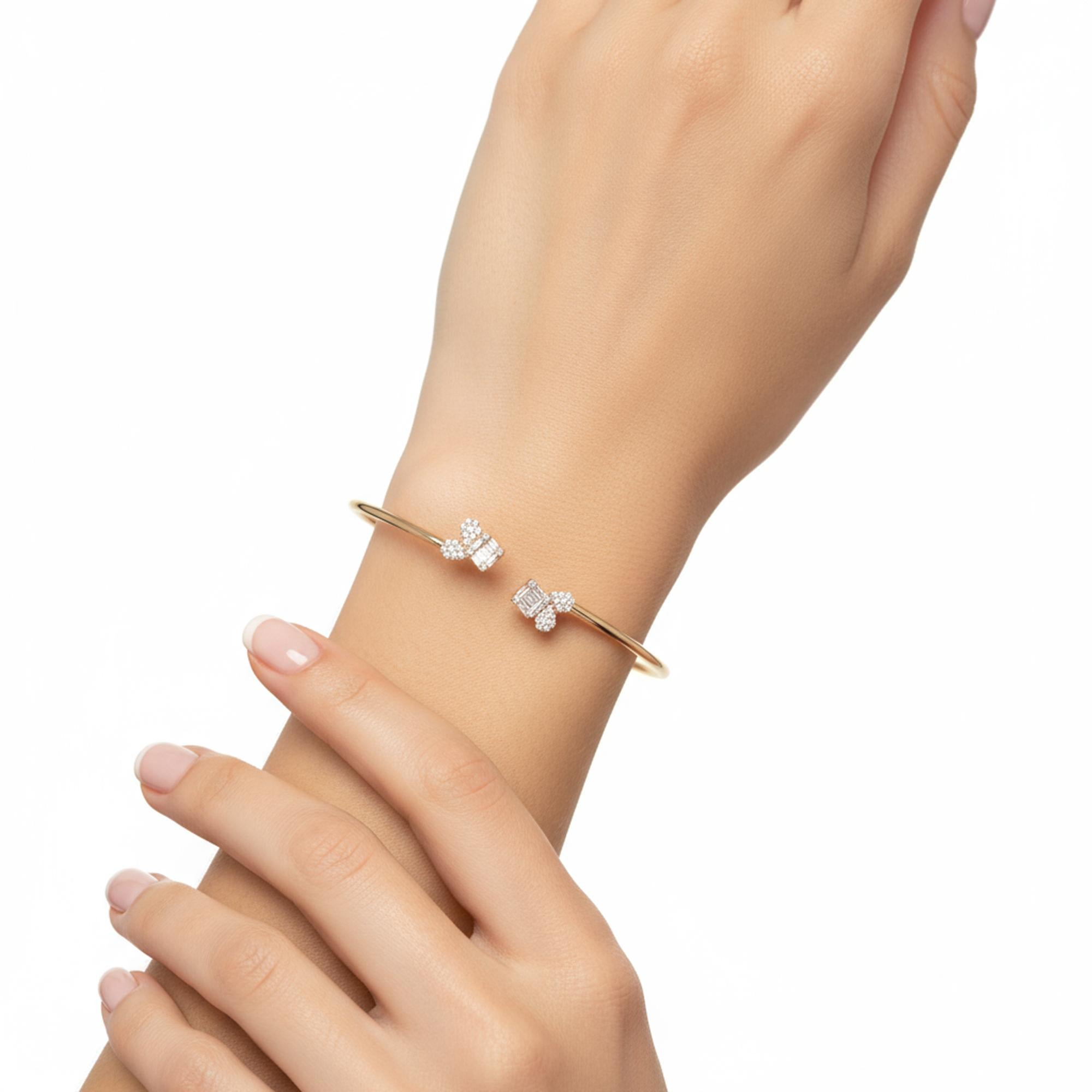 Taglio baguette 0,45 Carati SI Chiarezza HI Colore Diamante Bracciale Bangle Oro Rosa 18 Carati in vendita