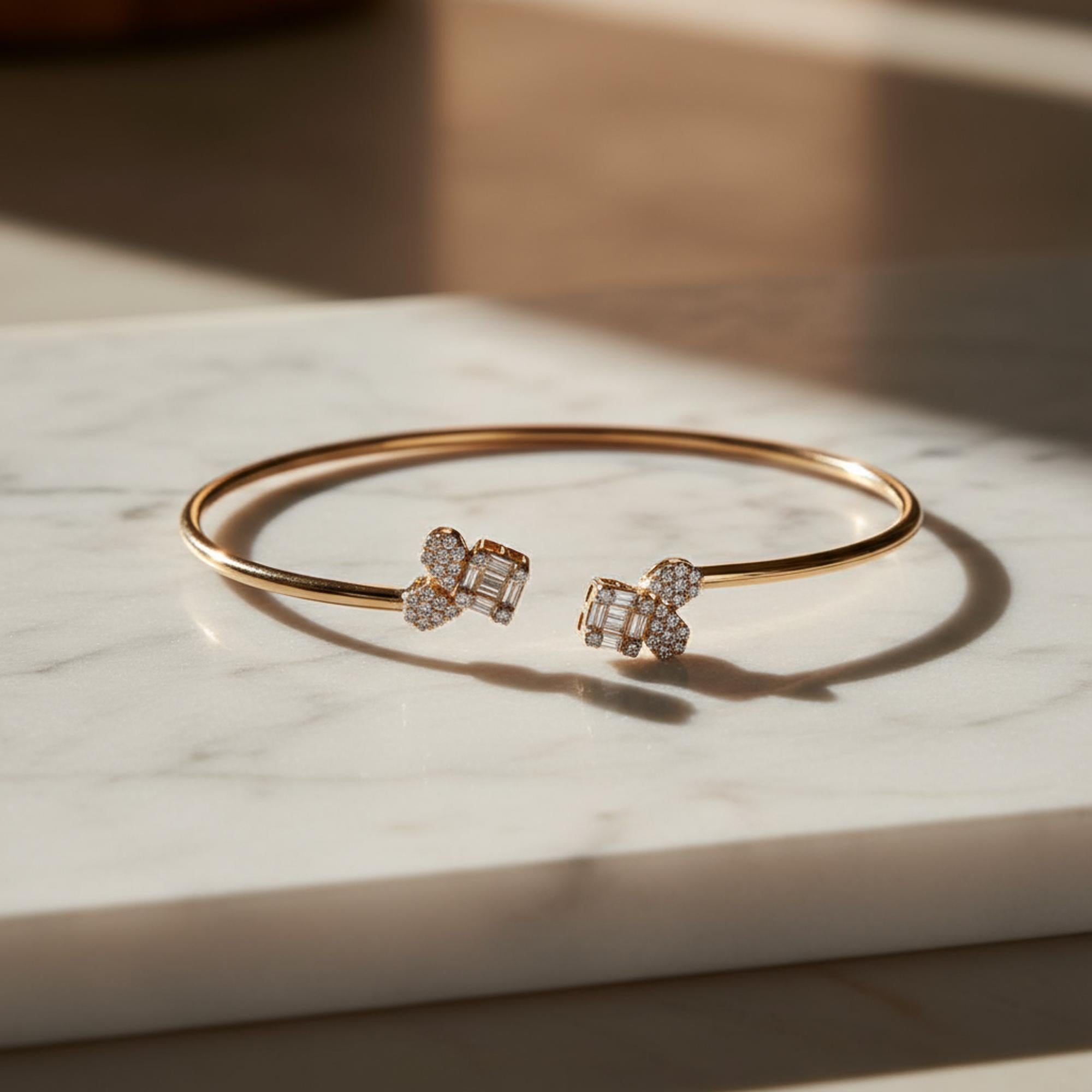 0,45 Carati SI Chiarezza HI Colore Diamante Bracciale Bangle Oro Rosa 18 Carati In condizioni Nuovo in vendita a Diera, Dubai