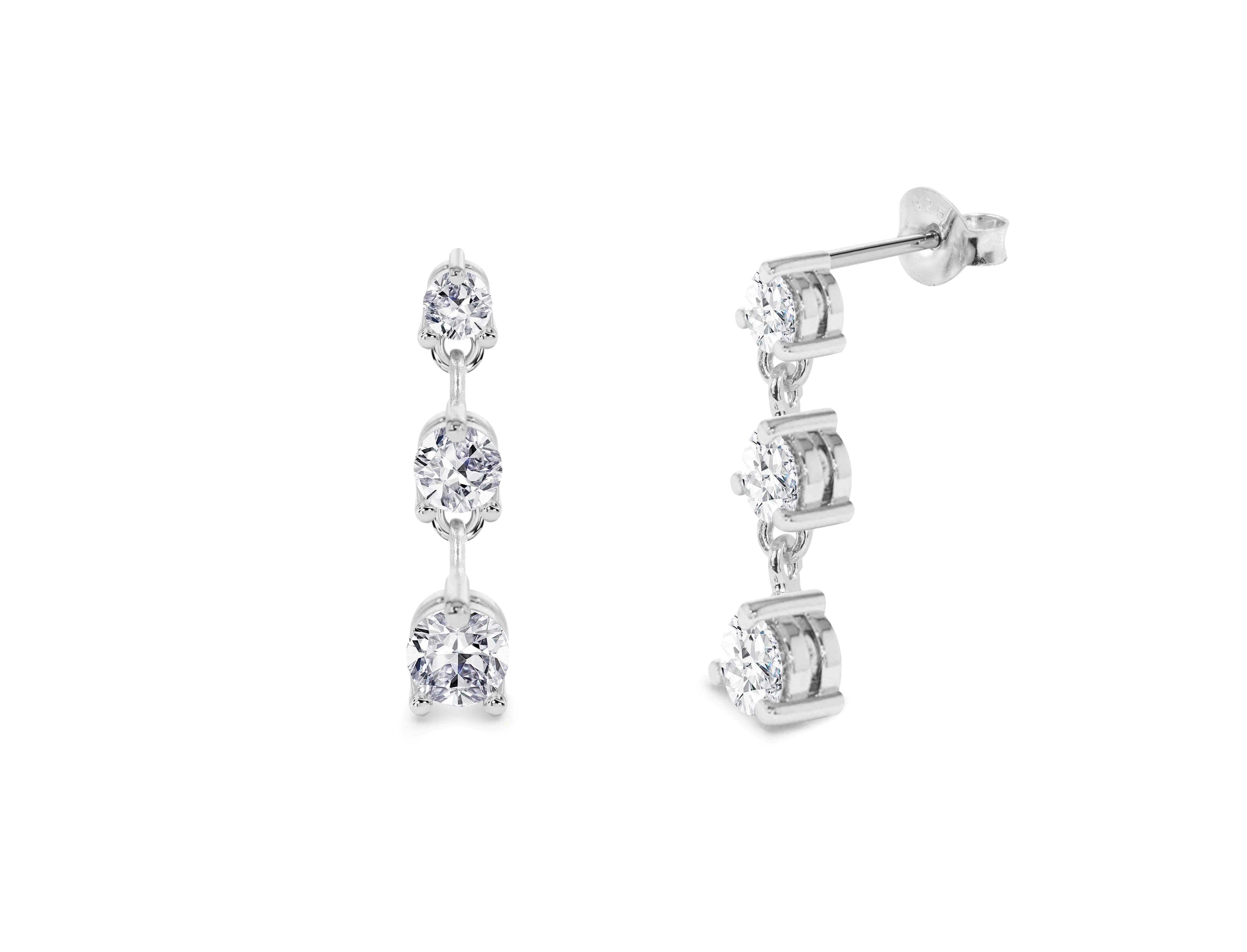 Round Cut 0.45ct Diamond Studs Earrings in 14k Gold For Sale