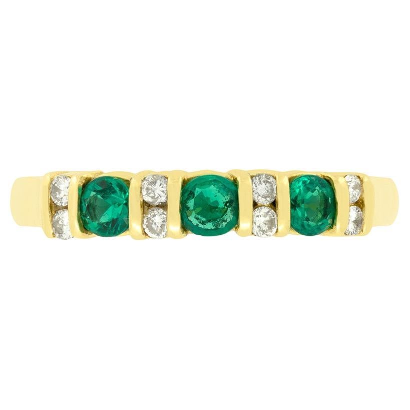 0,45ct Smaragd und Diamant, halbes Ewigkeitsband, ca. 1994 im Angebot