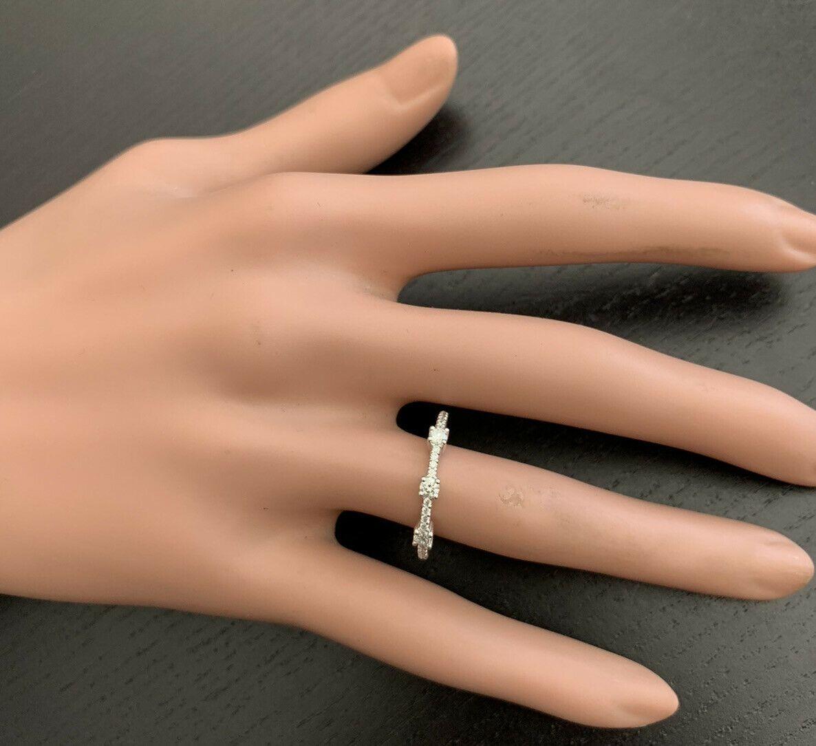 Bague jonc en or blanc massif 14 carats avec diamants naturels de 0,45 carat en vente 1