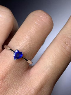 0.45ct Sapphire Ceylon heart shaped solitaire engagement ring in platinum