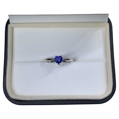 0.45ct Sapphire Ceylon heart shaped solitaire engagement ring in platinum