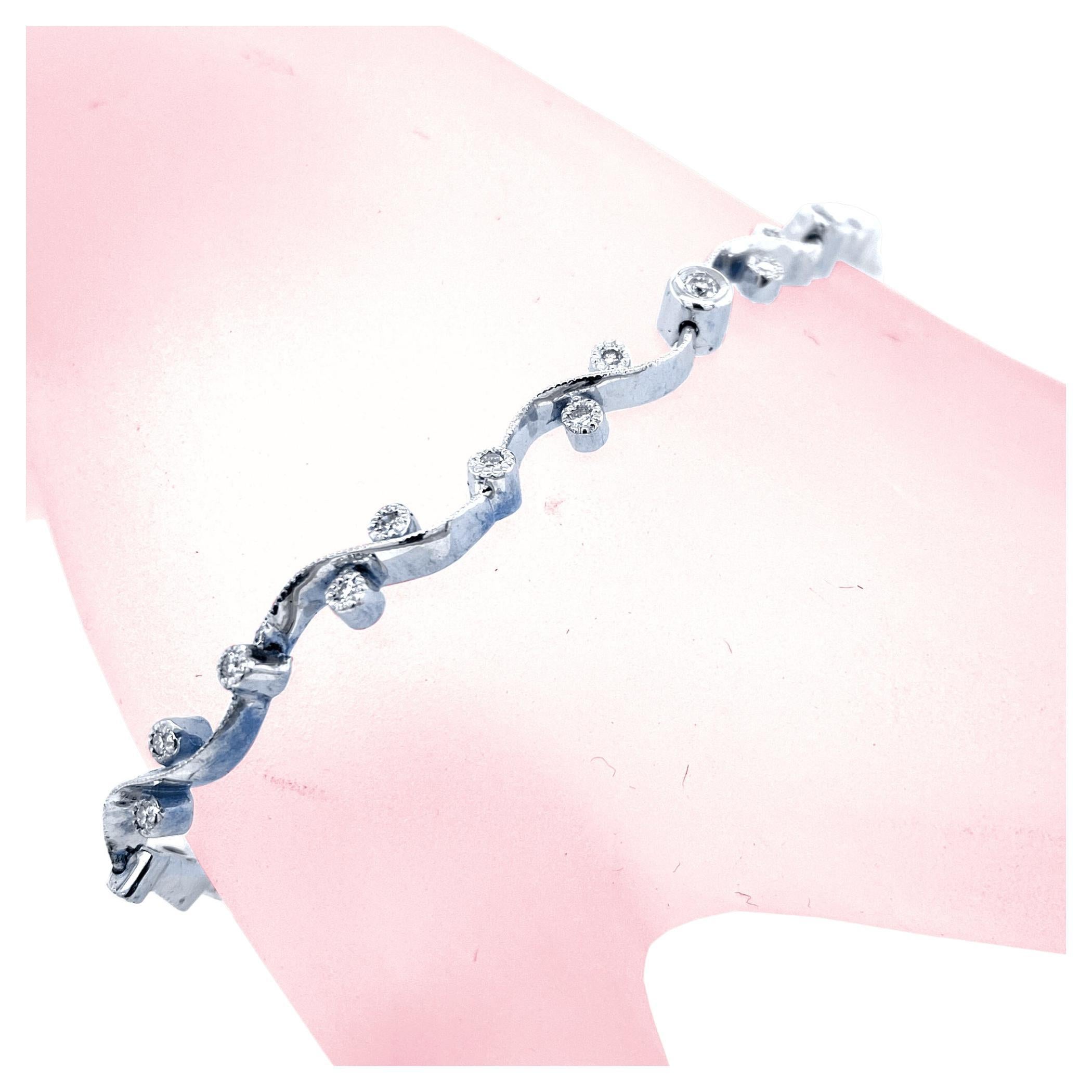 Bracelet en or 14 carats en forme de S avec diamants ronds sertis en lunette de 0,46 carat en vente