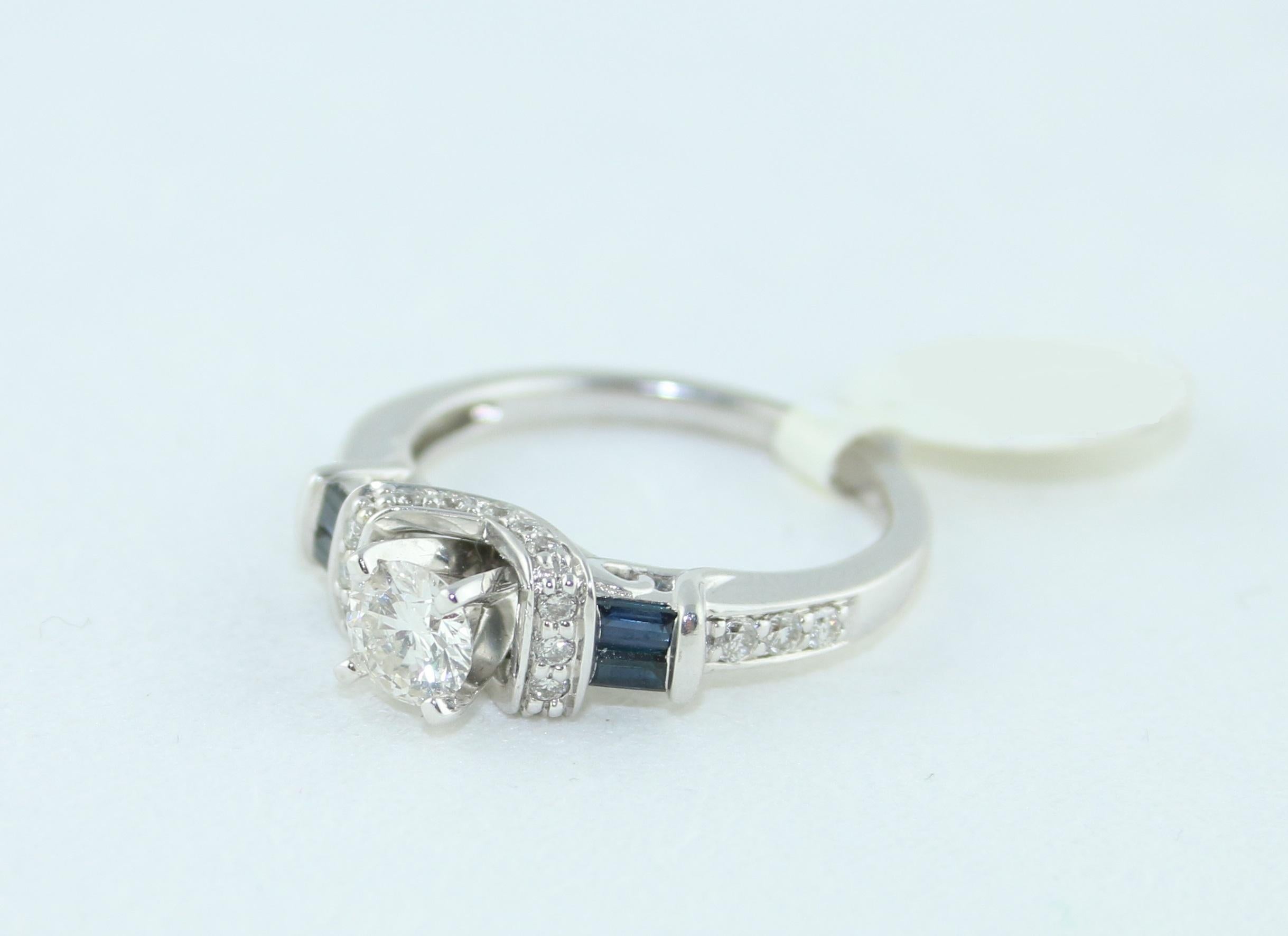 0.46 Carat Diamond and Sapphire Gold Engagement Ring For Sale 2