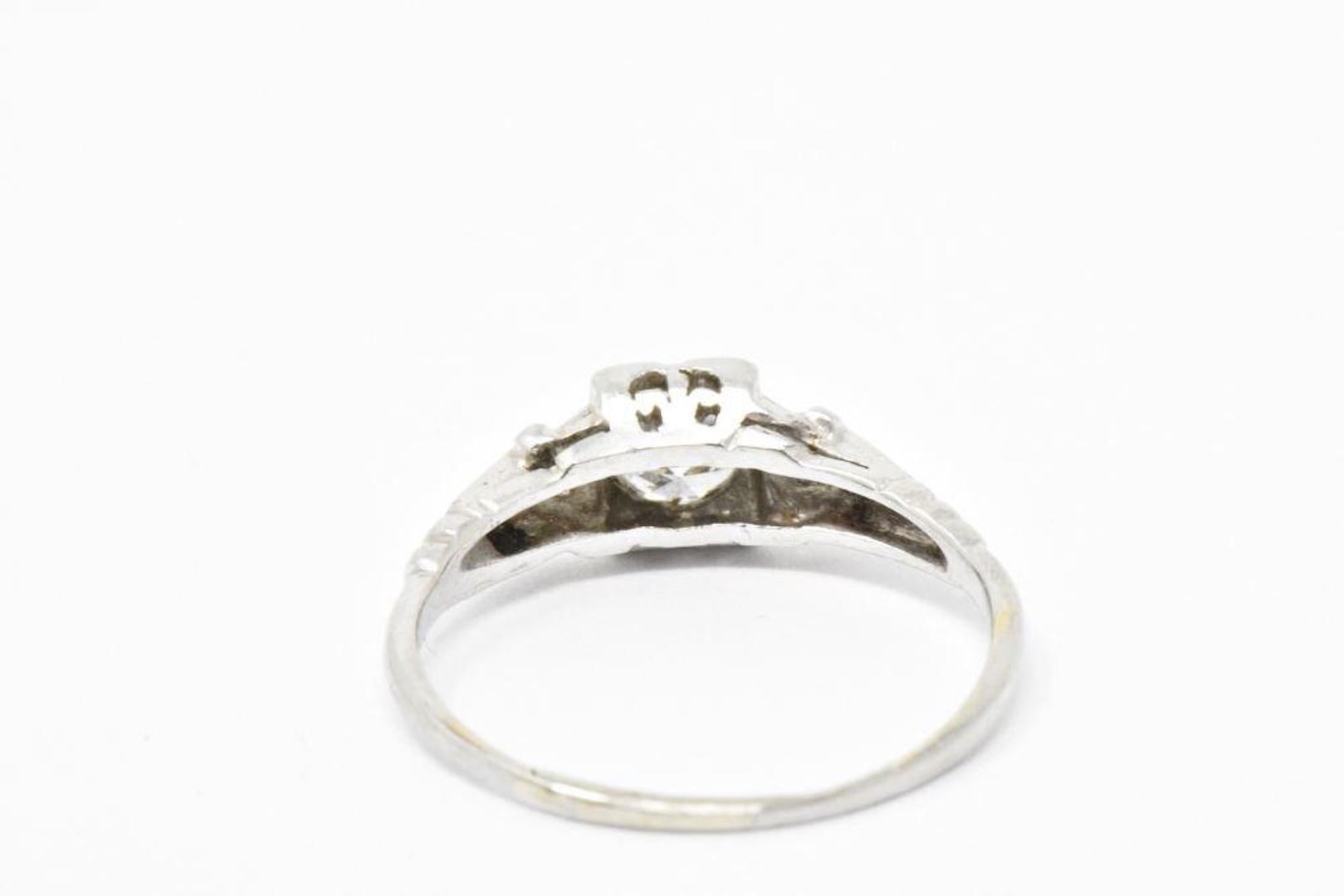 0.46 Carat Diamond Platinum Art Deco 1930s Engagement Ring 3