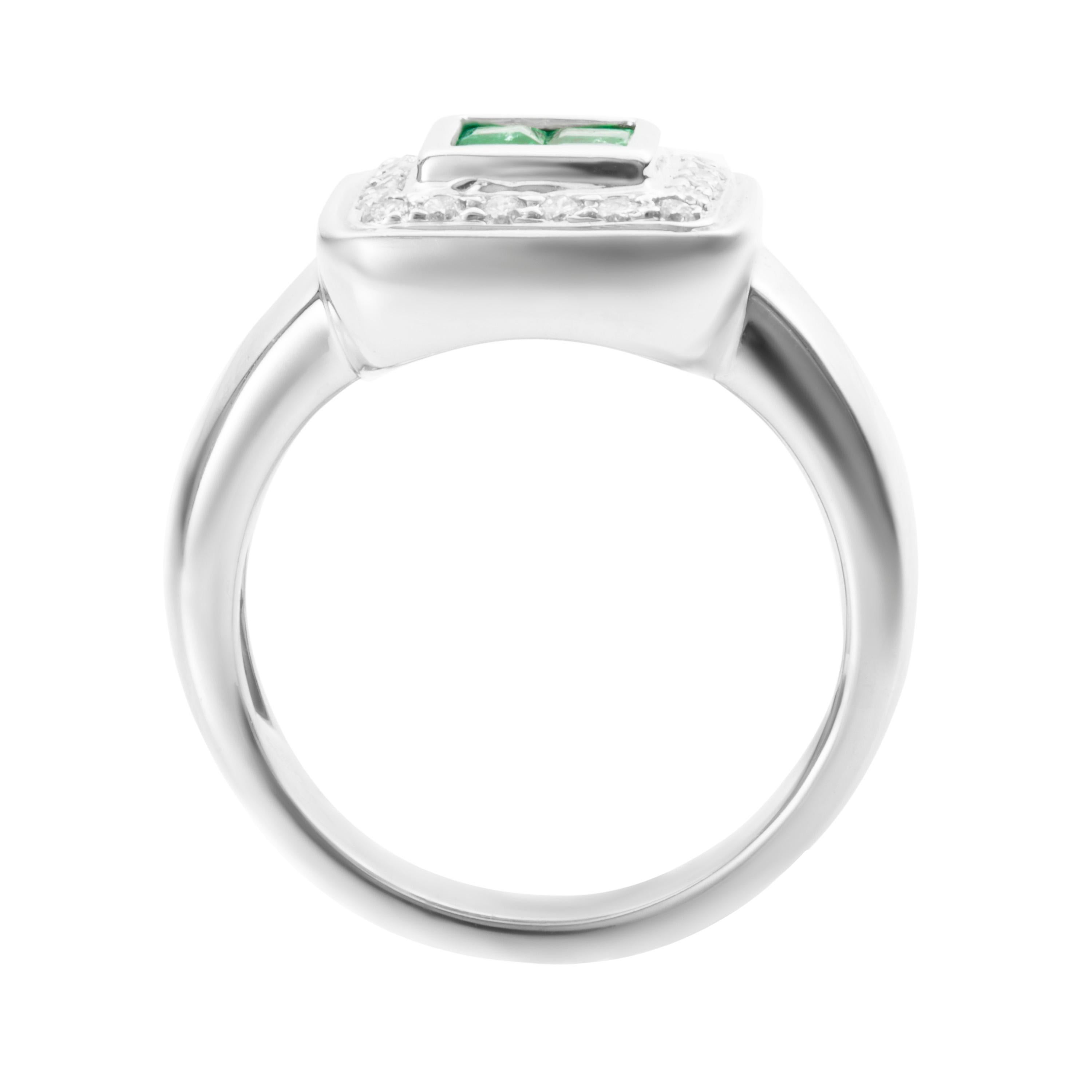 Round Cut 0.46 Carat Emerald White Diamond 18 Karat White Gold Geometric Cocktail Ring For Sale