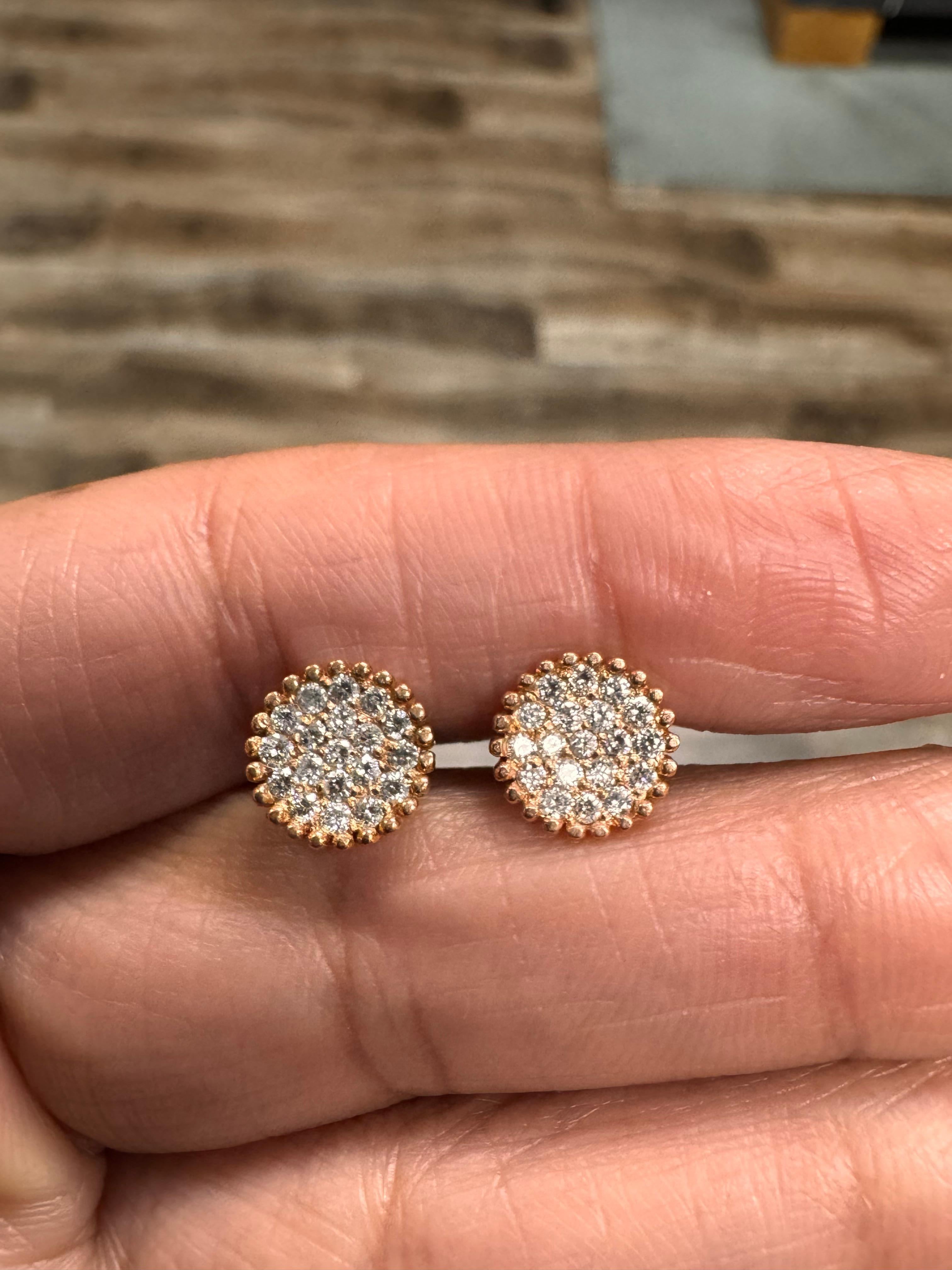 Boucles d'oreilles en or rose 14 carats avec diamant naturel de 0,46 carat en vente 4