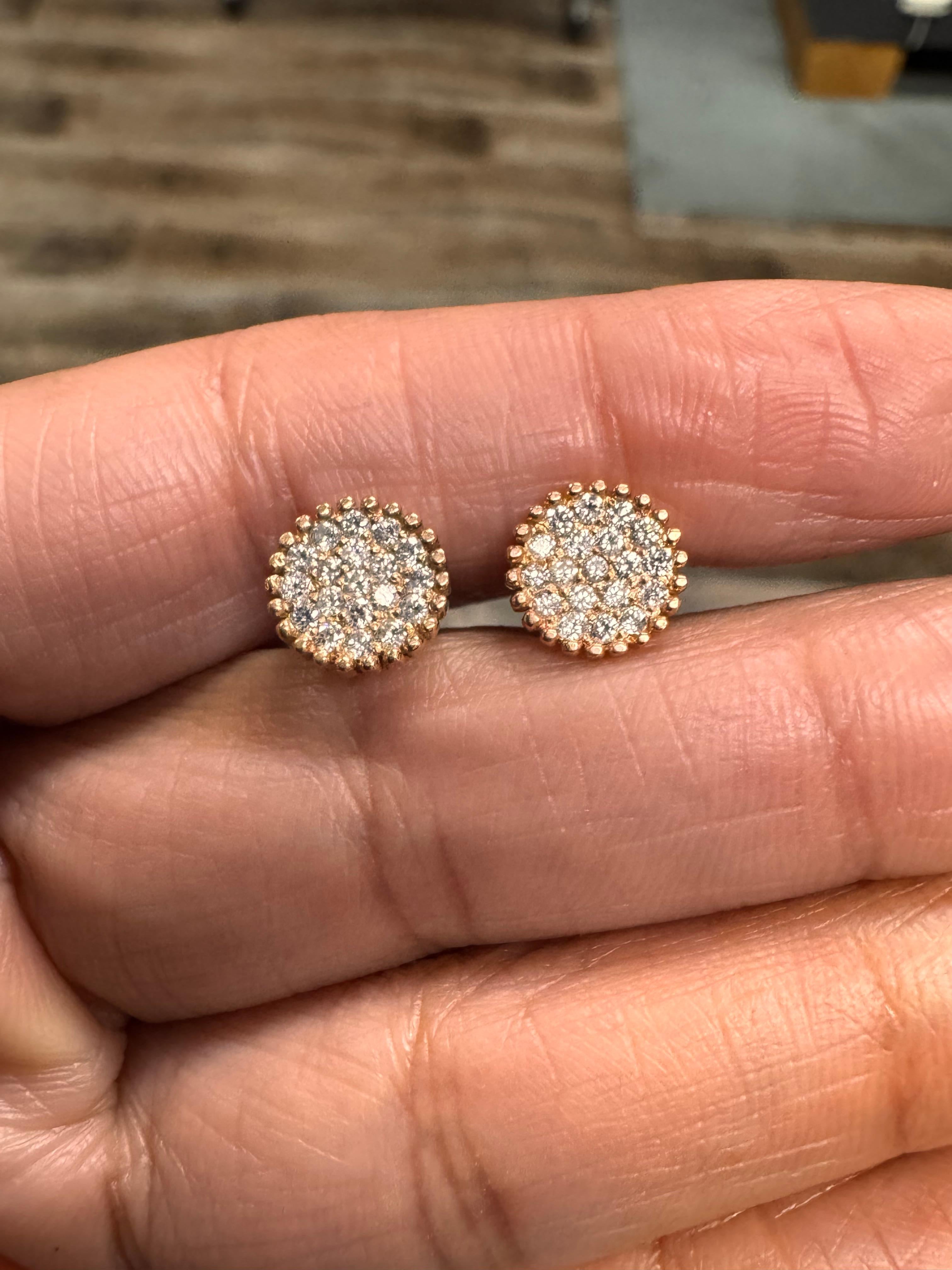 Boucles d'oreilles en or rose 14 carats avec diamant naturel de 0,46 carat en vente 2