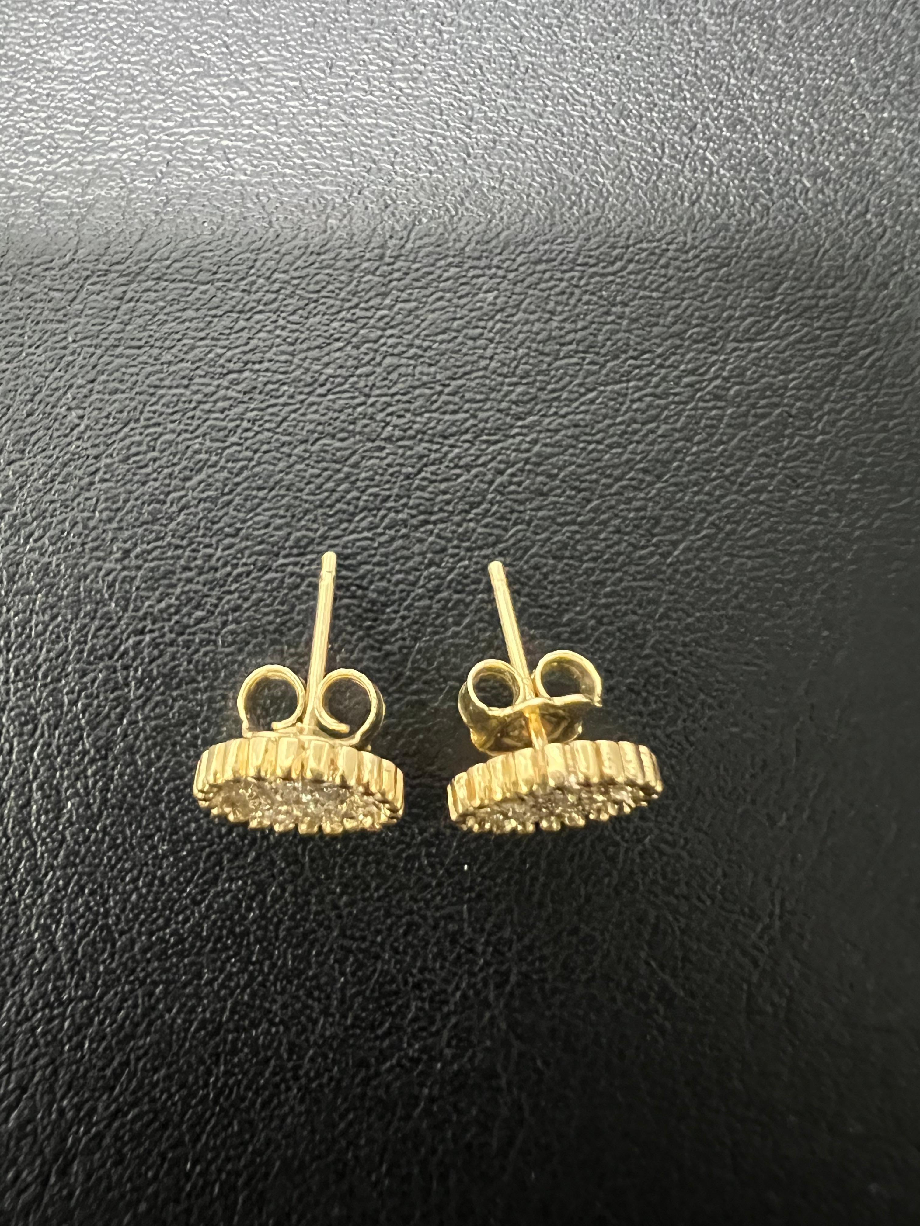 Boucles d'oreilles en or rose 14 carats avec diamant naturel de 0,46 carat en vente 3