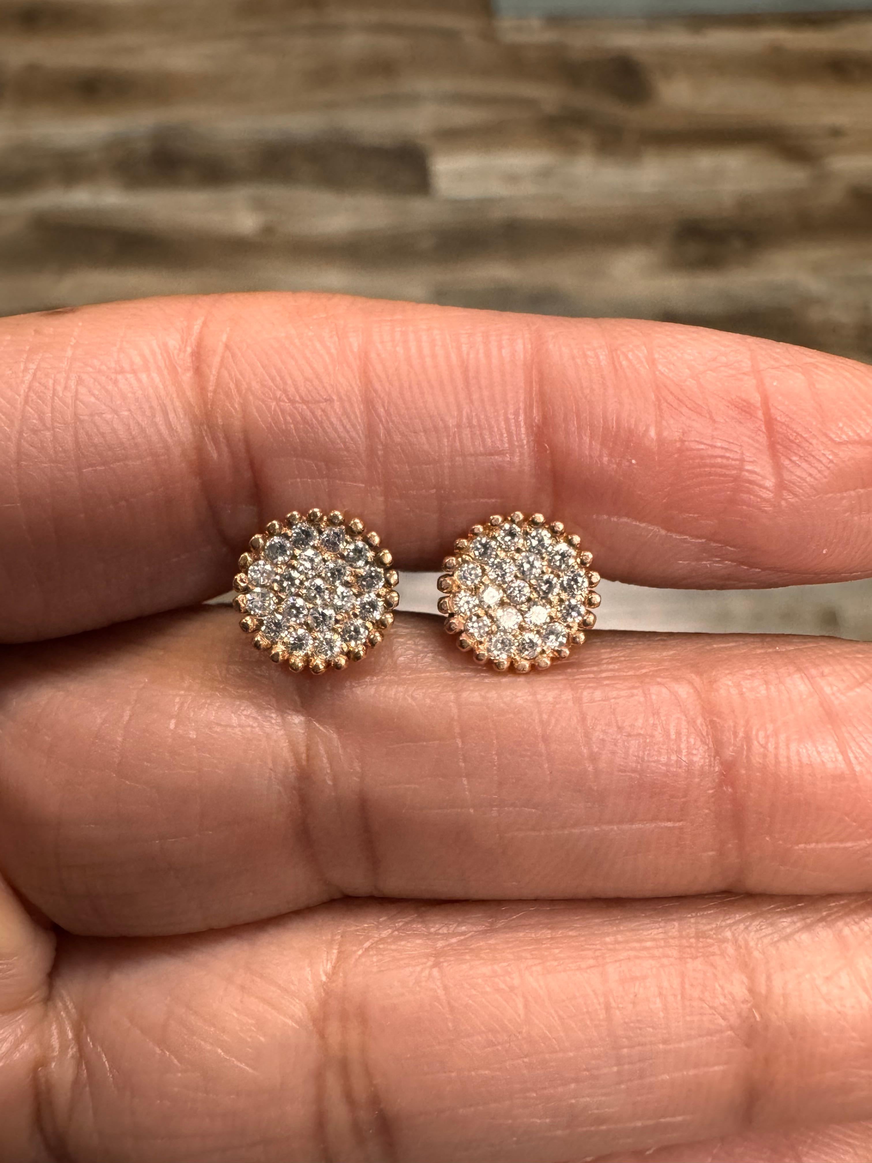 Boucles d'oreilles en or rose 14 carats avec diamant naturel de 0,46 carat en vente 3