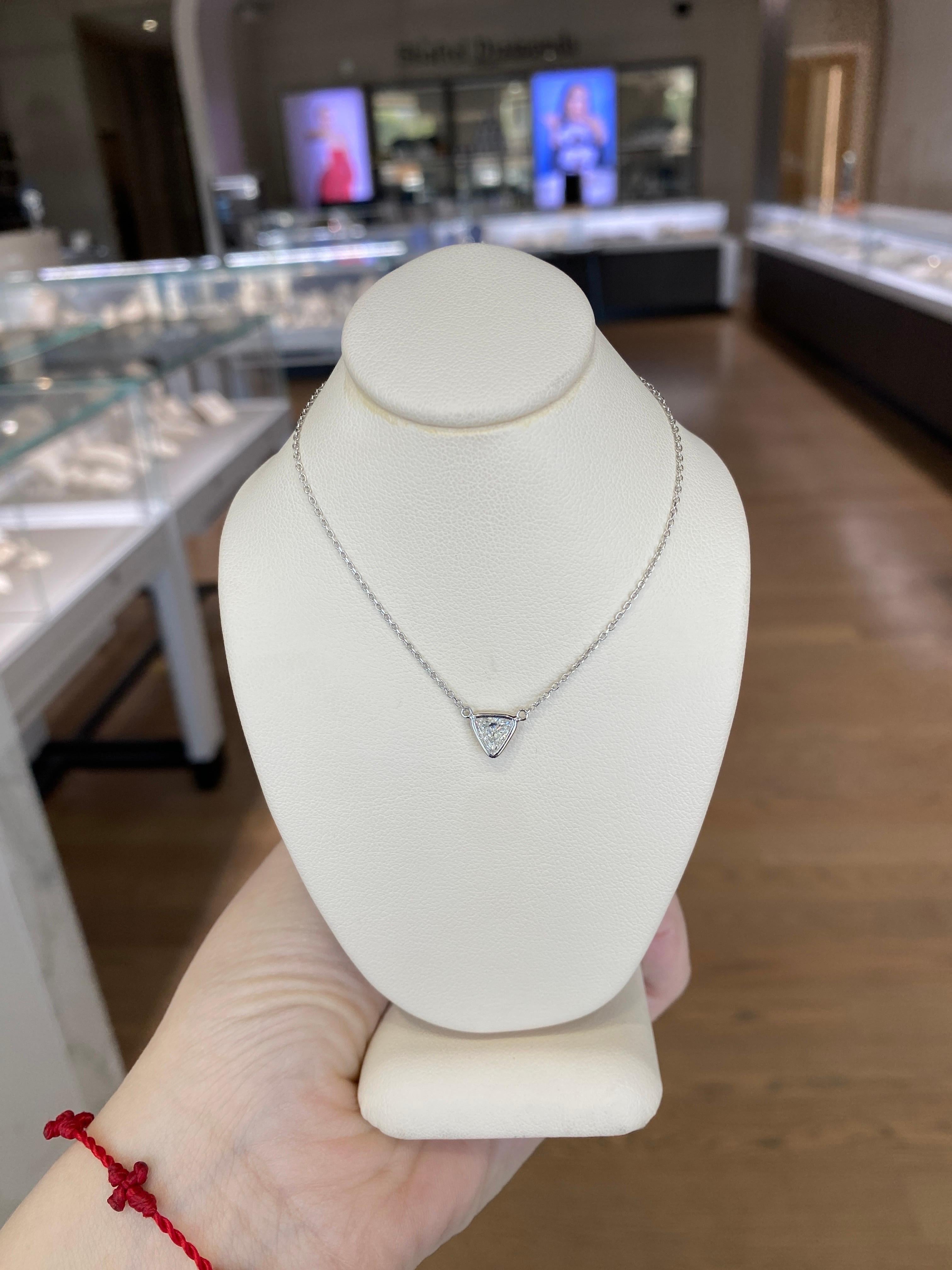0.46 Carat Natural Trillion Cut Diamond Pendant Necklace, 14k White Gold For Sale 7