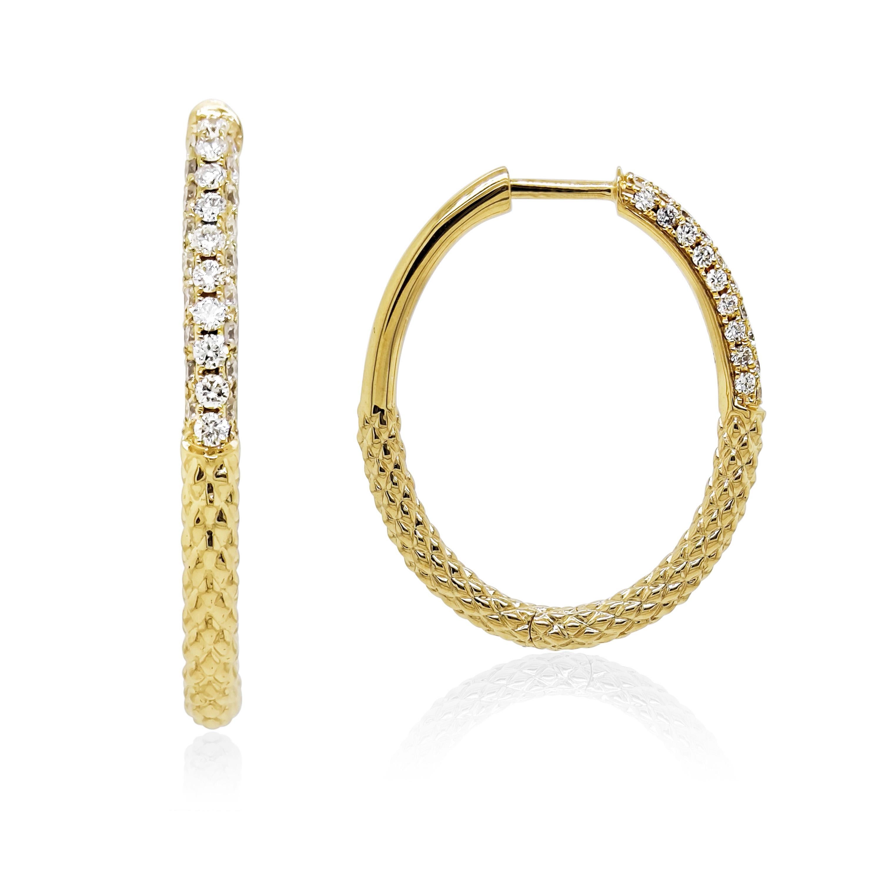 Créoles en or jaune avec diamants blancs de 0,46 carat Neuf - En vente à New York, NY