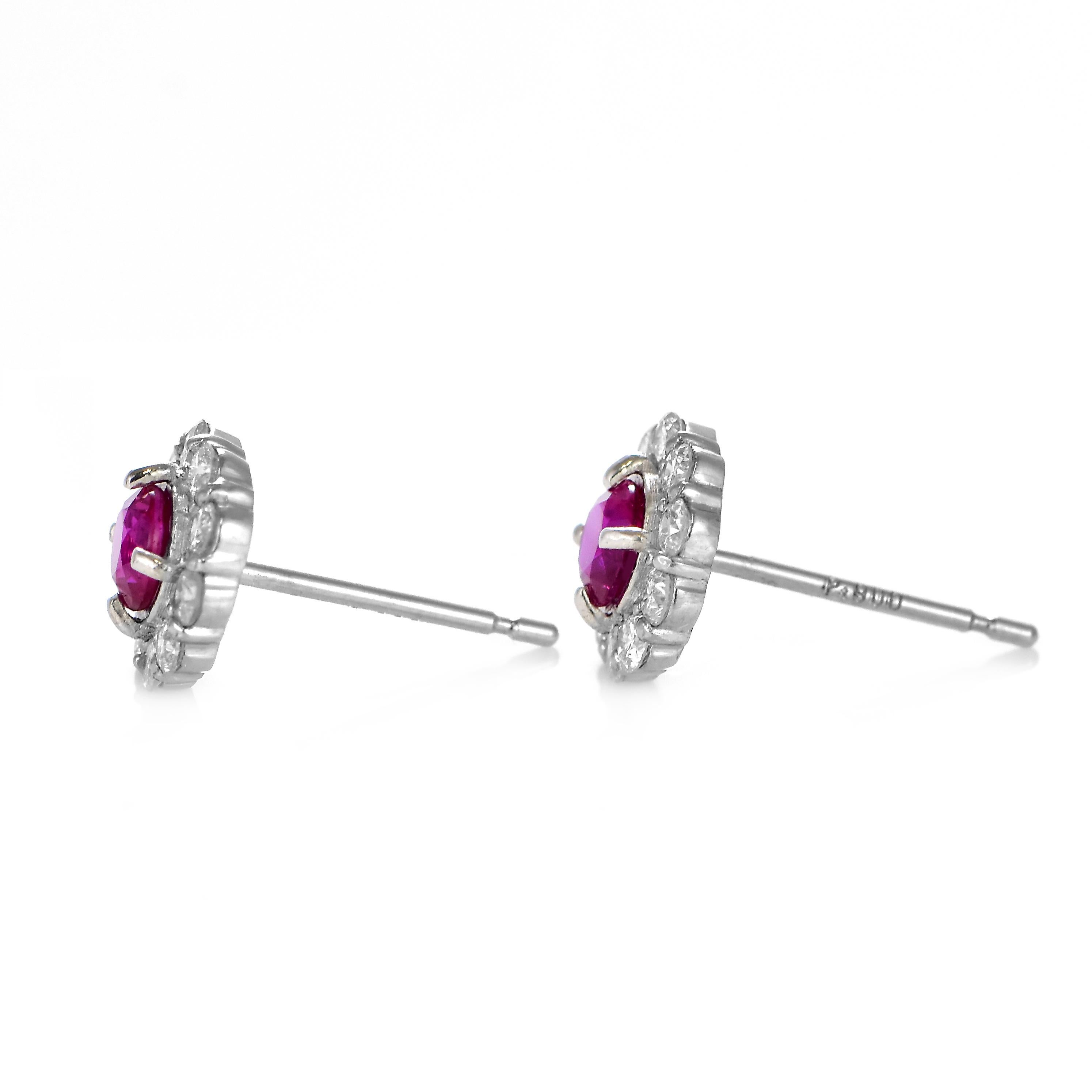 0,46 Karat natürliche burmesische Rubine und Diamanten Ohrringe aus Platin im Angebot 2