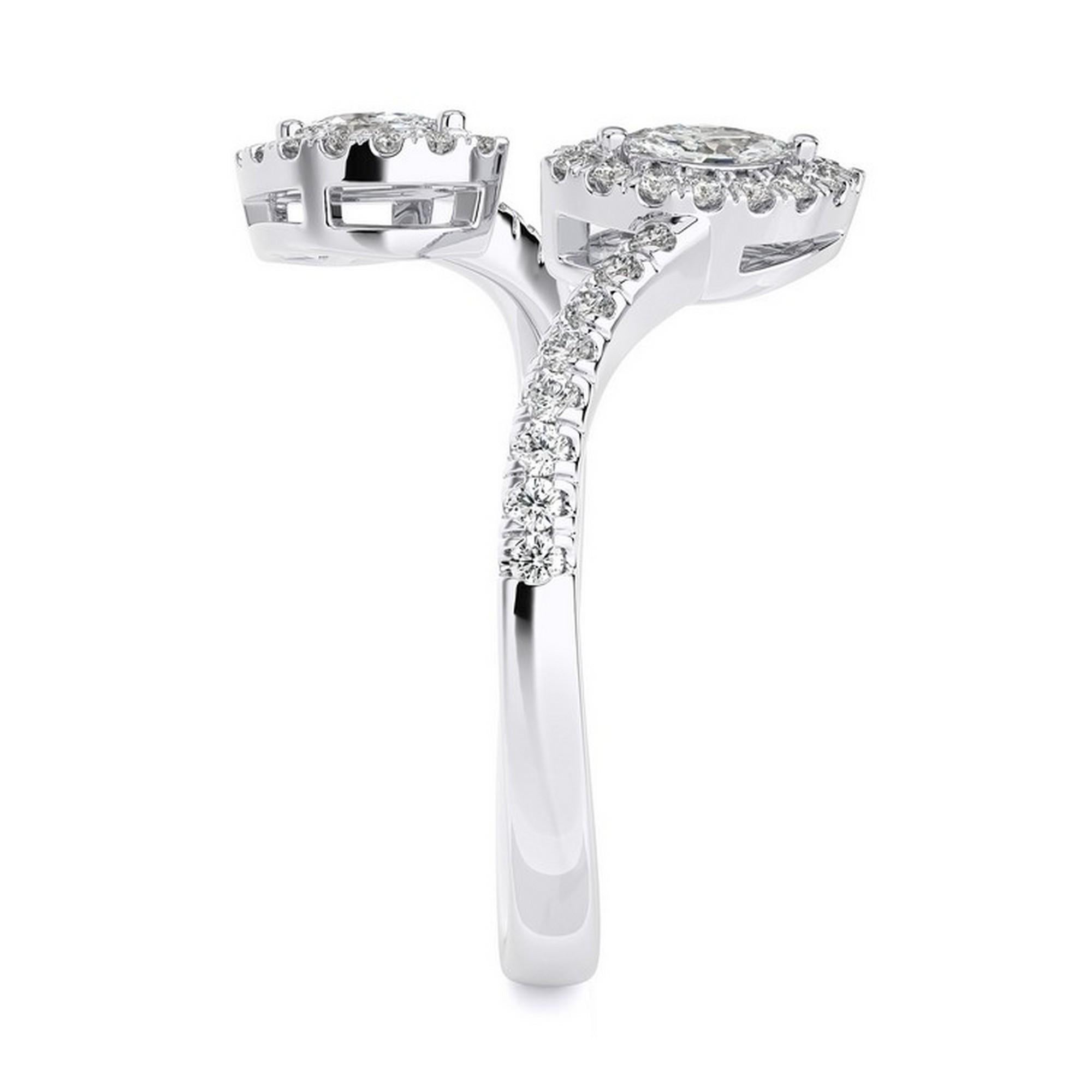 Round Cut 0.46 CTW Round Diamonds 14K White Gold Classic Collection Marquese Finger Ring For Sale