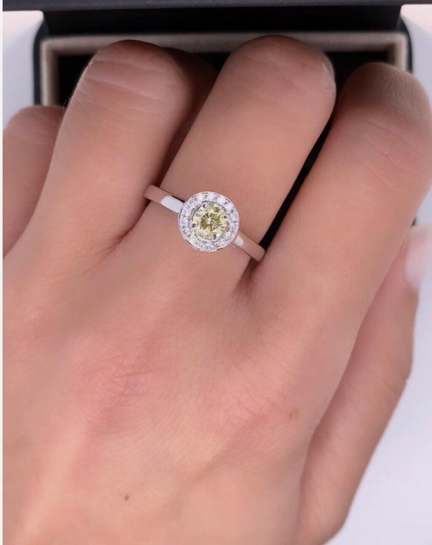 Women's 0.46ct Fancy yellow diamond IGI solitaire engagement ring 18ct white gold For Sale