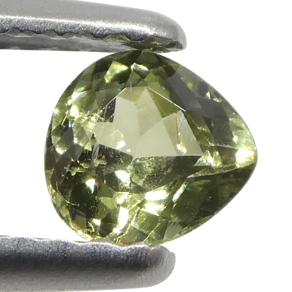 0.46ct Pear Yellowish Green to Greyish Purple Alexandrite from Brazil For Sale 4