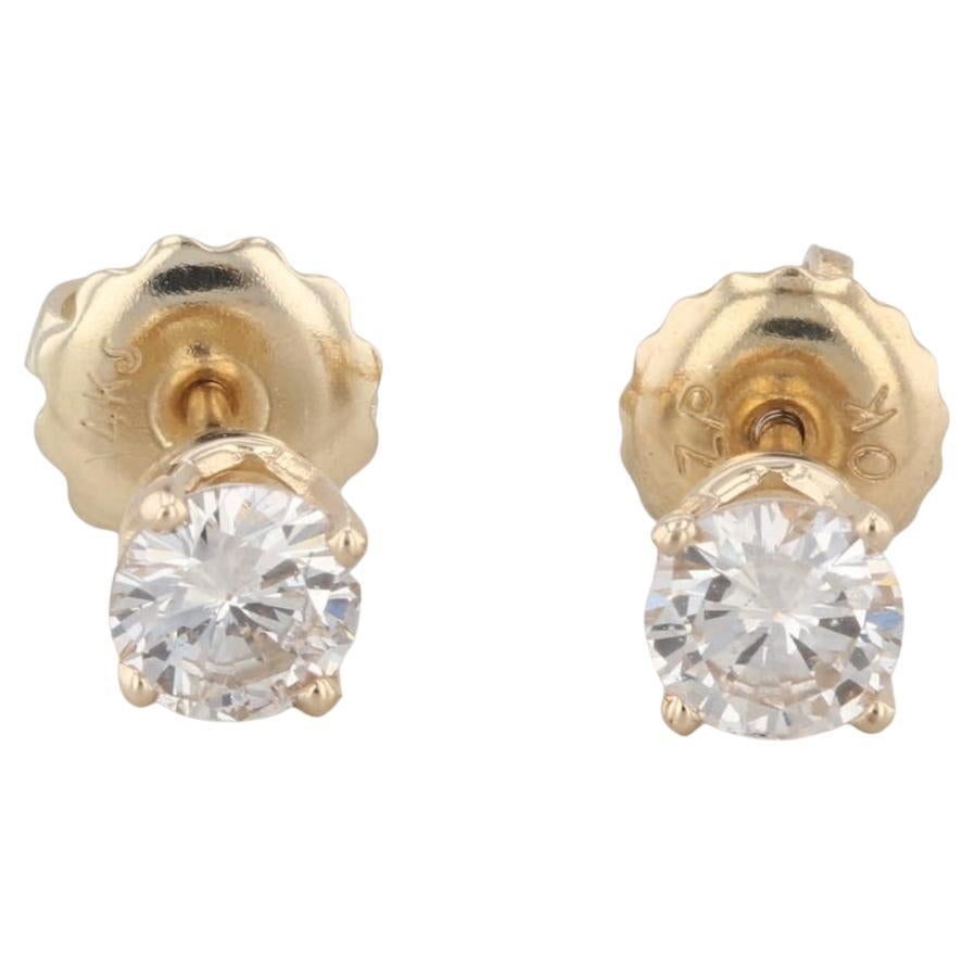 Clous d'oreilles solitaires ronds en or jaune 14 carats avec diamants de 0,46 carat en vente