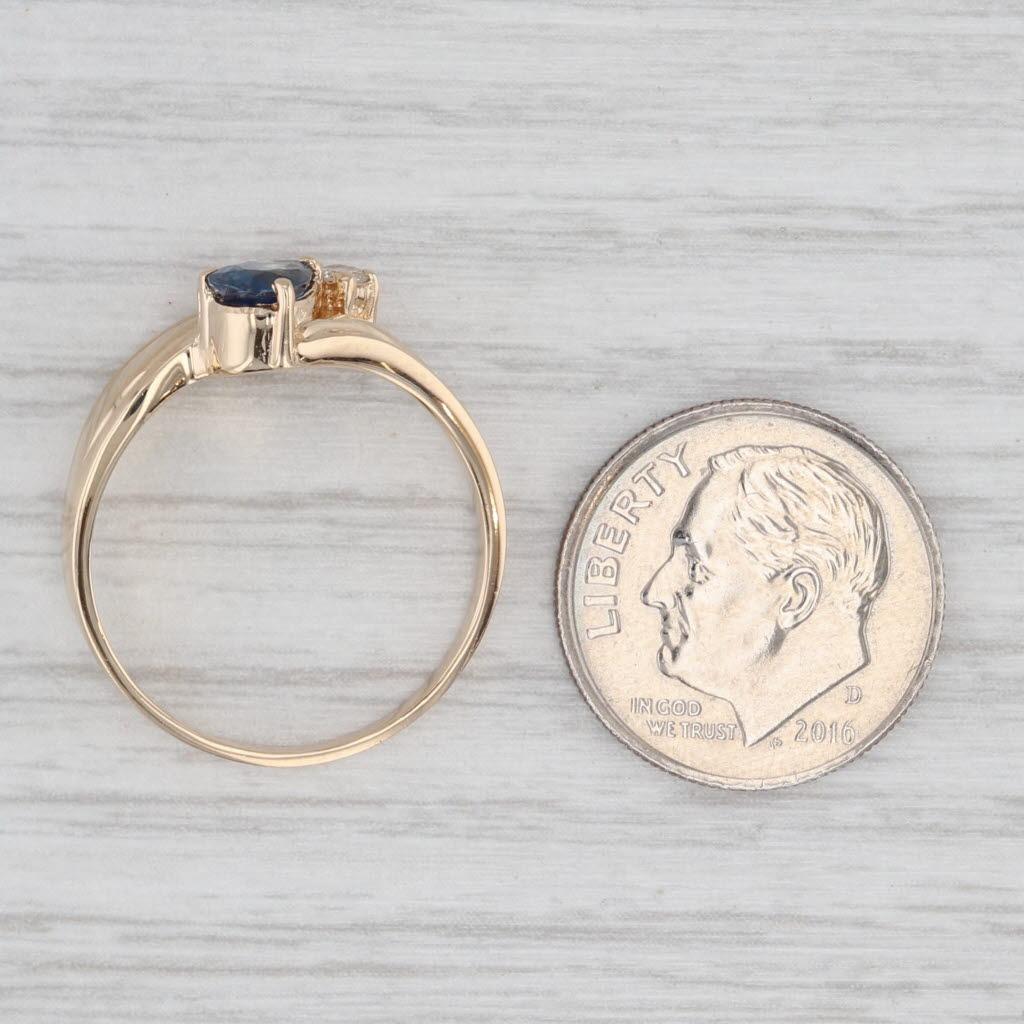 0.46ctw Pear Blue Diamond Bypass Ring 14k Yellow Gold Size 7.75 en vente 2