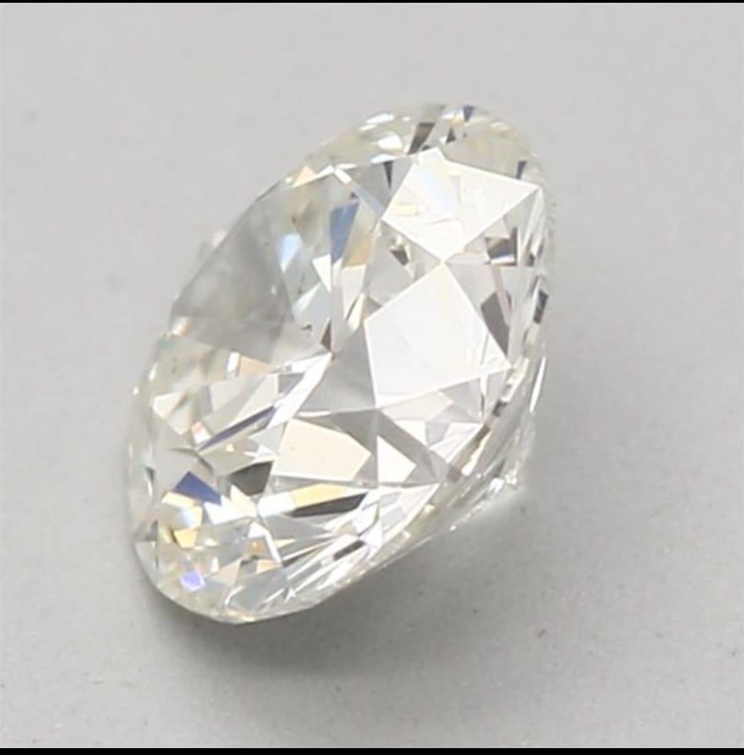 0.47 Carat Round shaped diamond SI1 Clarity GIA Certified For Sale 3