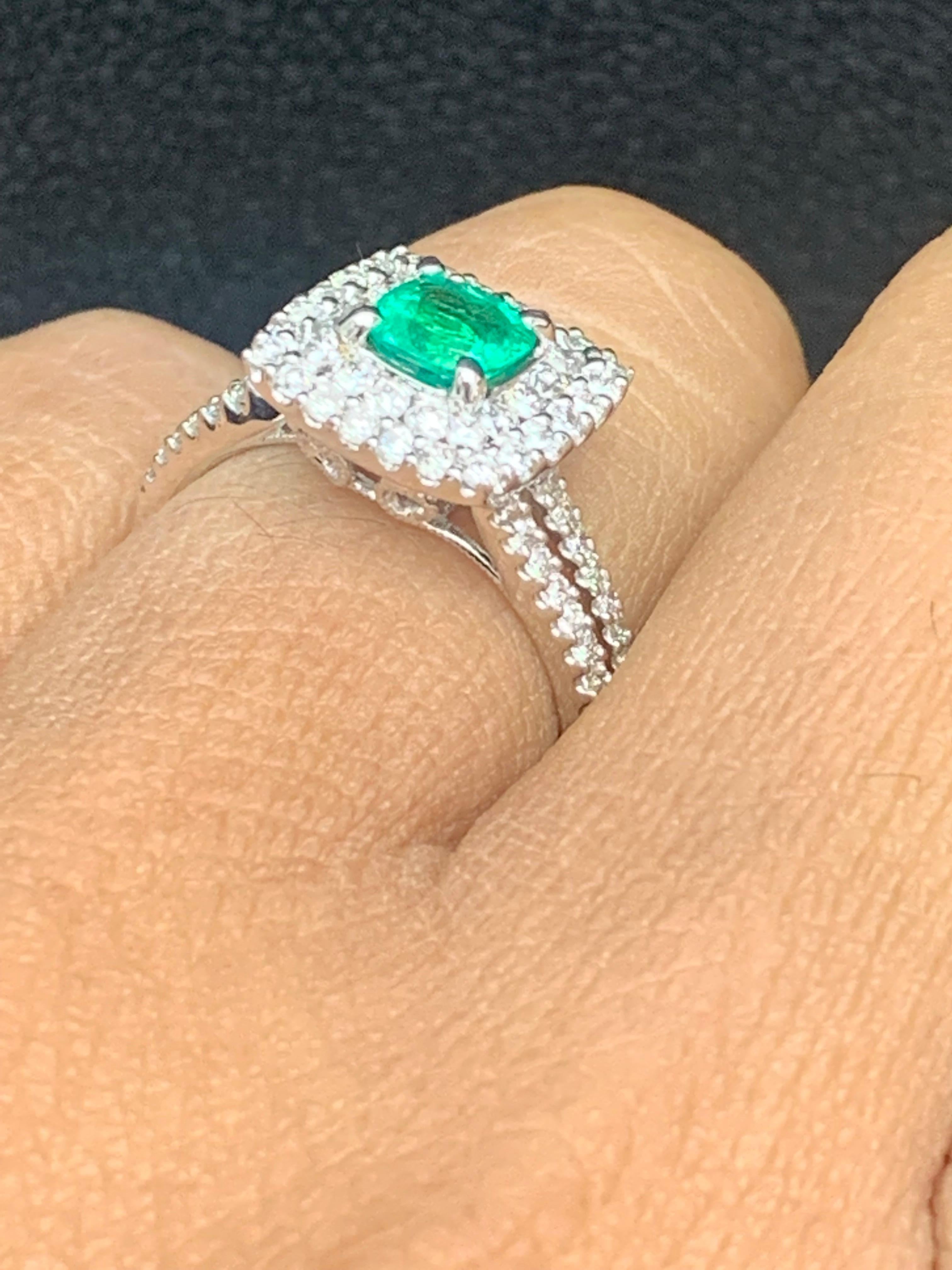 0.48 Carat Cushion Cut Emerald and Diamond Fashion Ring in 18K White Gold For Sale 2